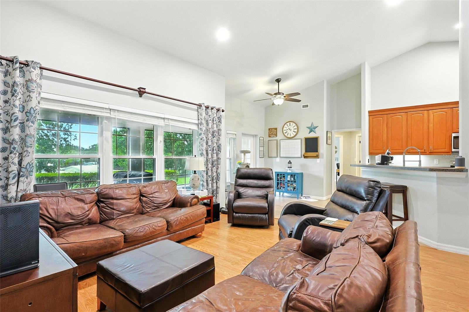 Image 5 of 44 For 4401 Abaco Drive