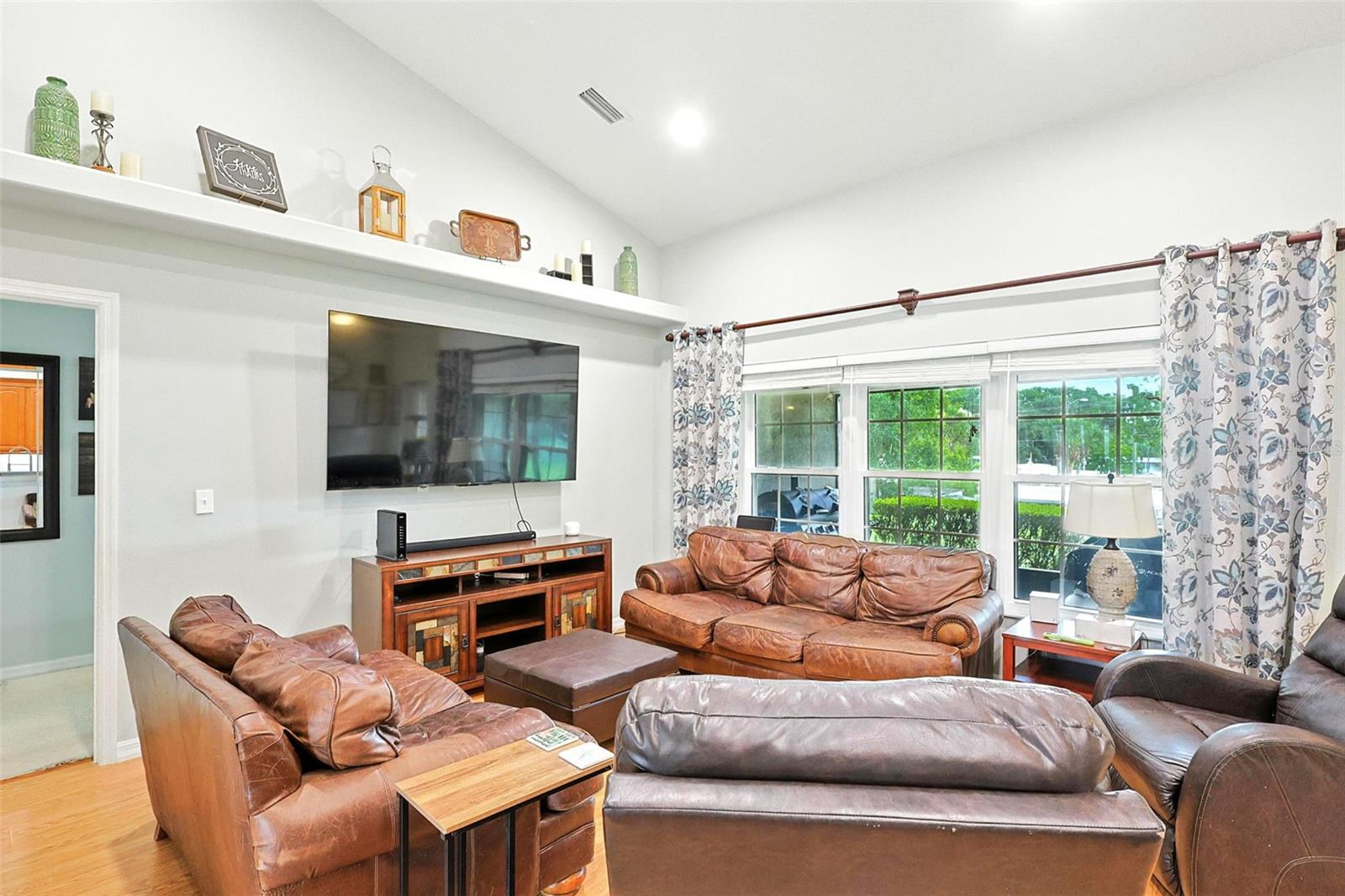 Image 6 of 44 For 4401 Abaco Drive