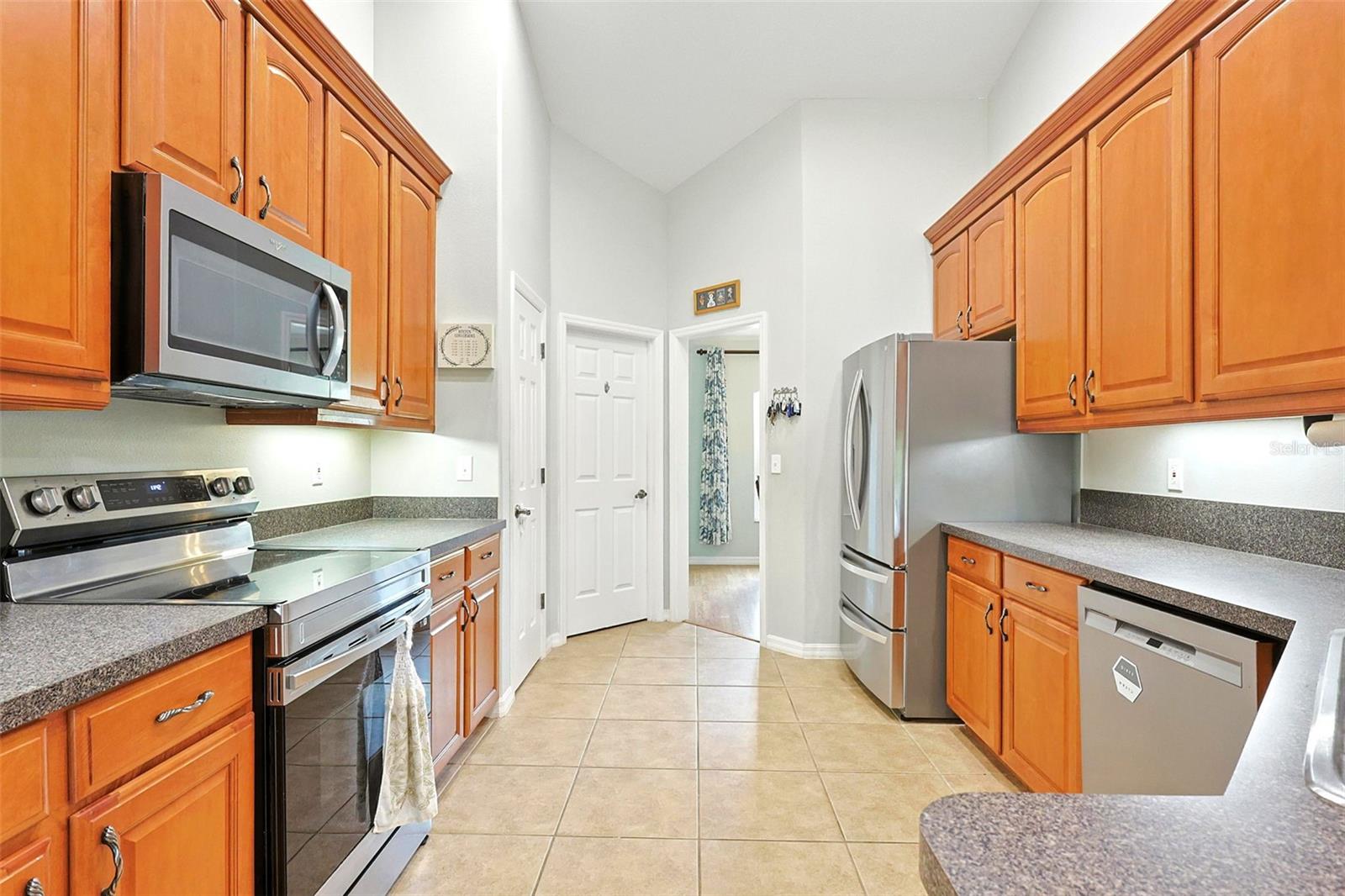 Image 9 of 44 For 4401 Abaco Drive