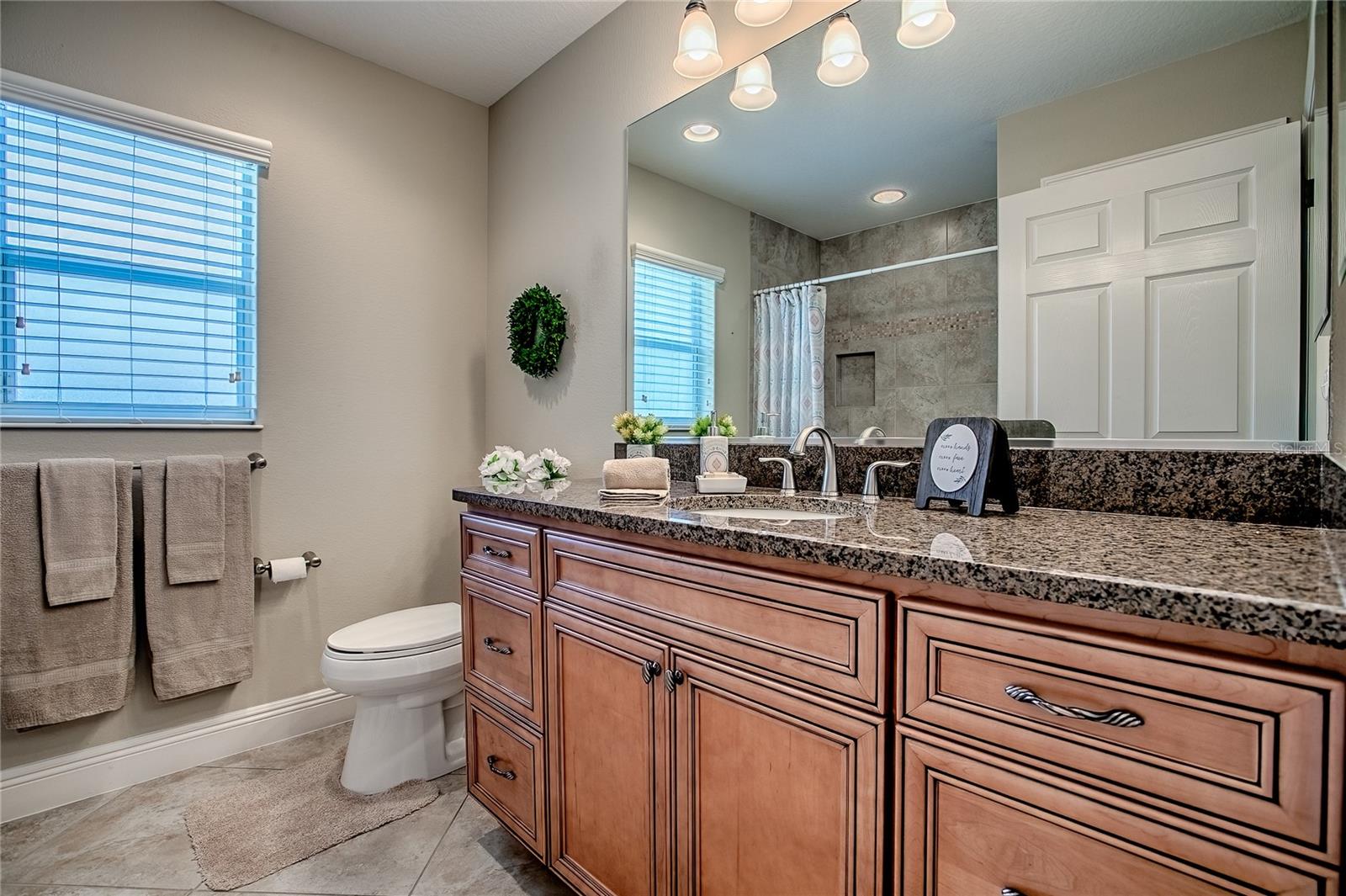 Image 33 of 65 For 1160 Mockingbird Lane