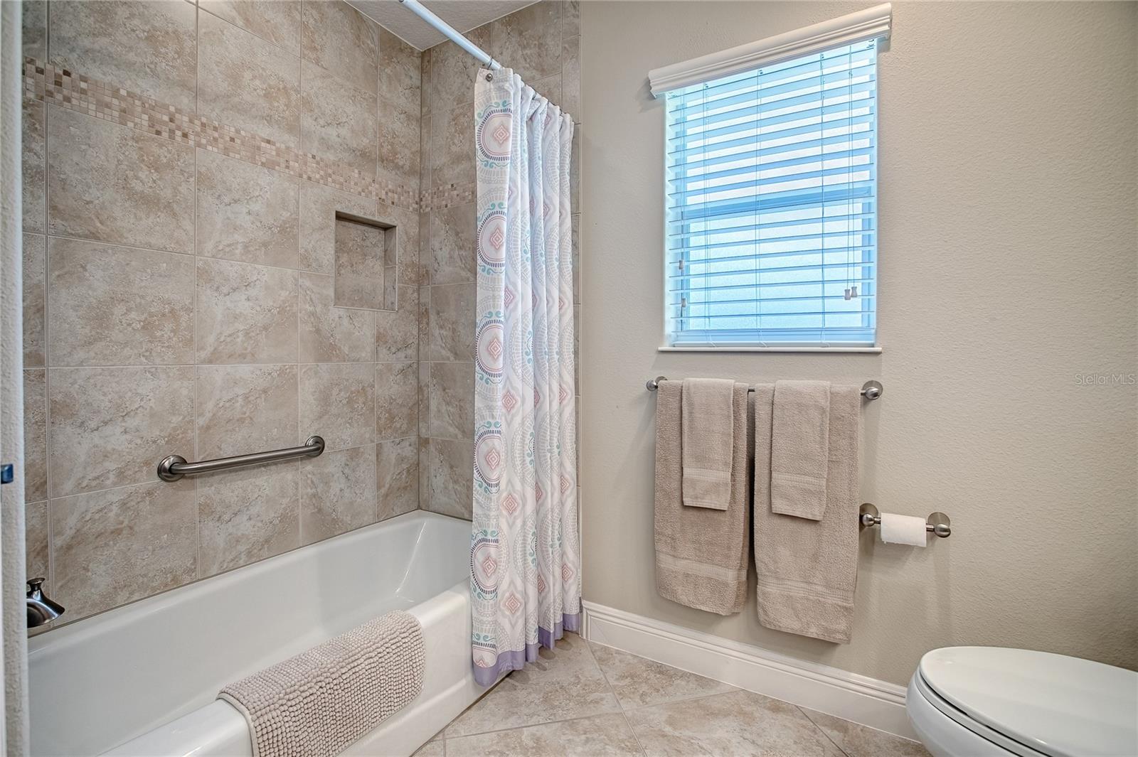 Image 34 of 65 For 1160 Mockingbird Lane
