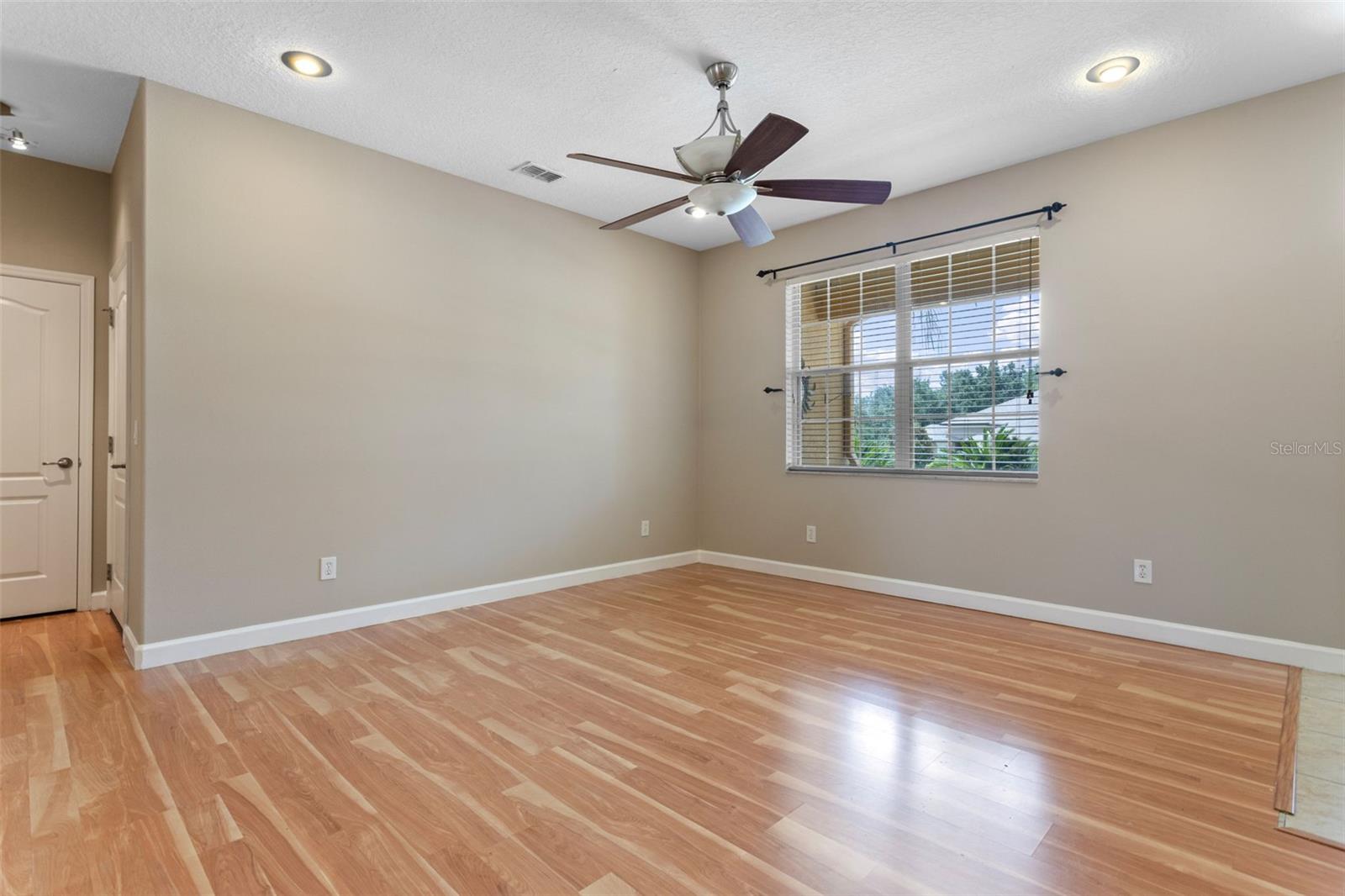 Image 18 of 59 For 1892 Sanderling Drive