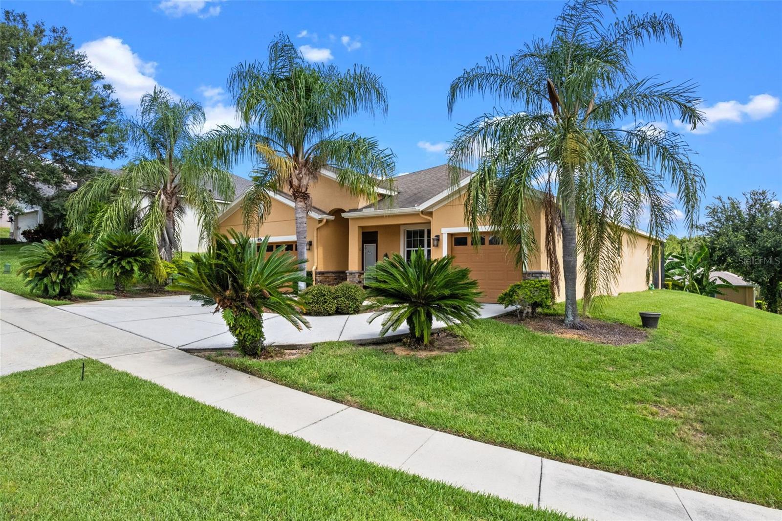 Image 2 of 59 For 1892 Sanderling Drive