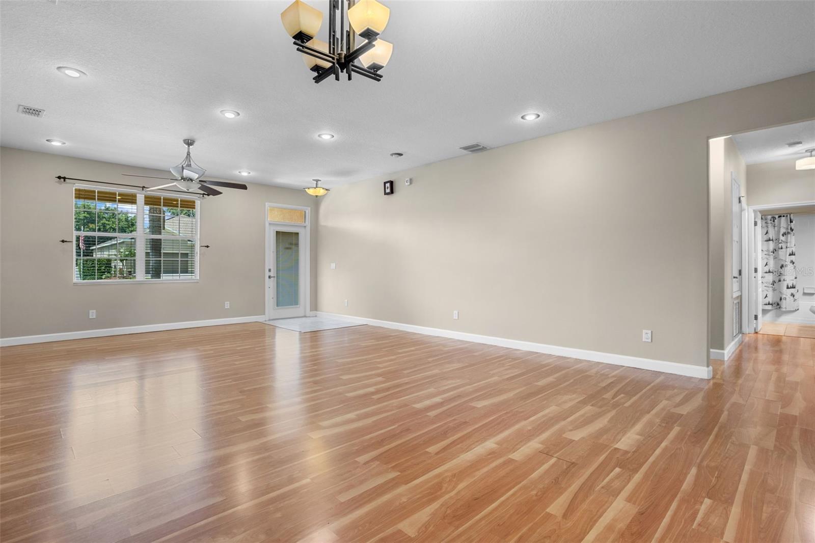 Image 22 of 59 For 1892 Sanderling Drive