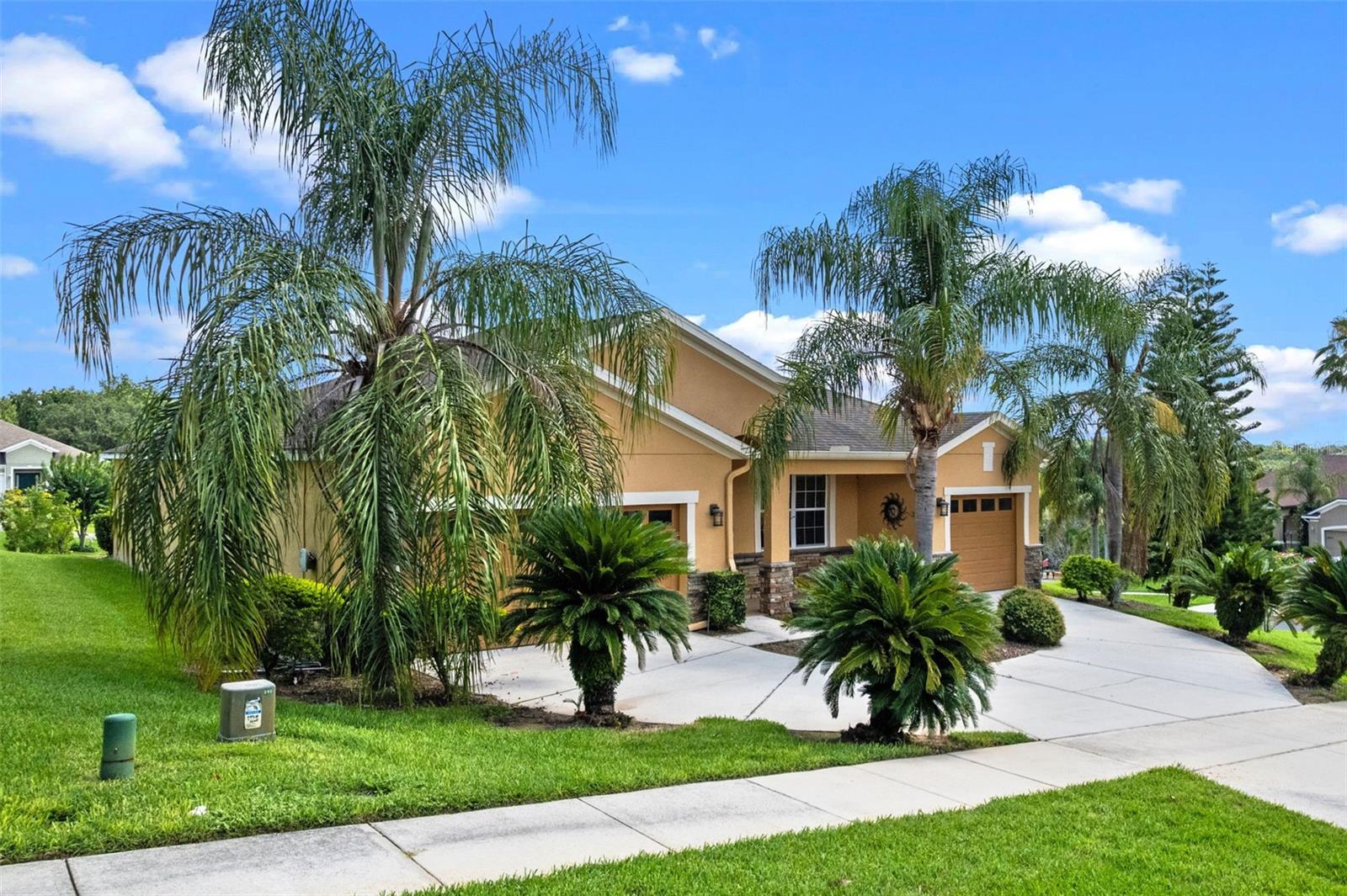 Image 3 of 59 For 1892 Sanderling Drive