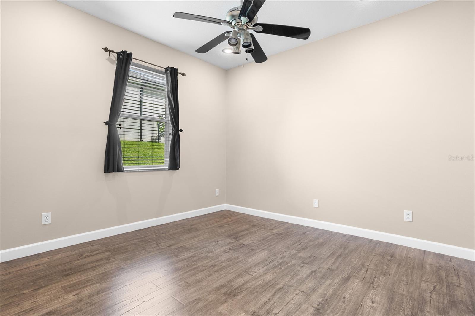 Image 35 of 59 For 1892 Sanderling Drive
