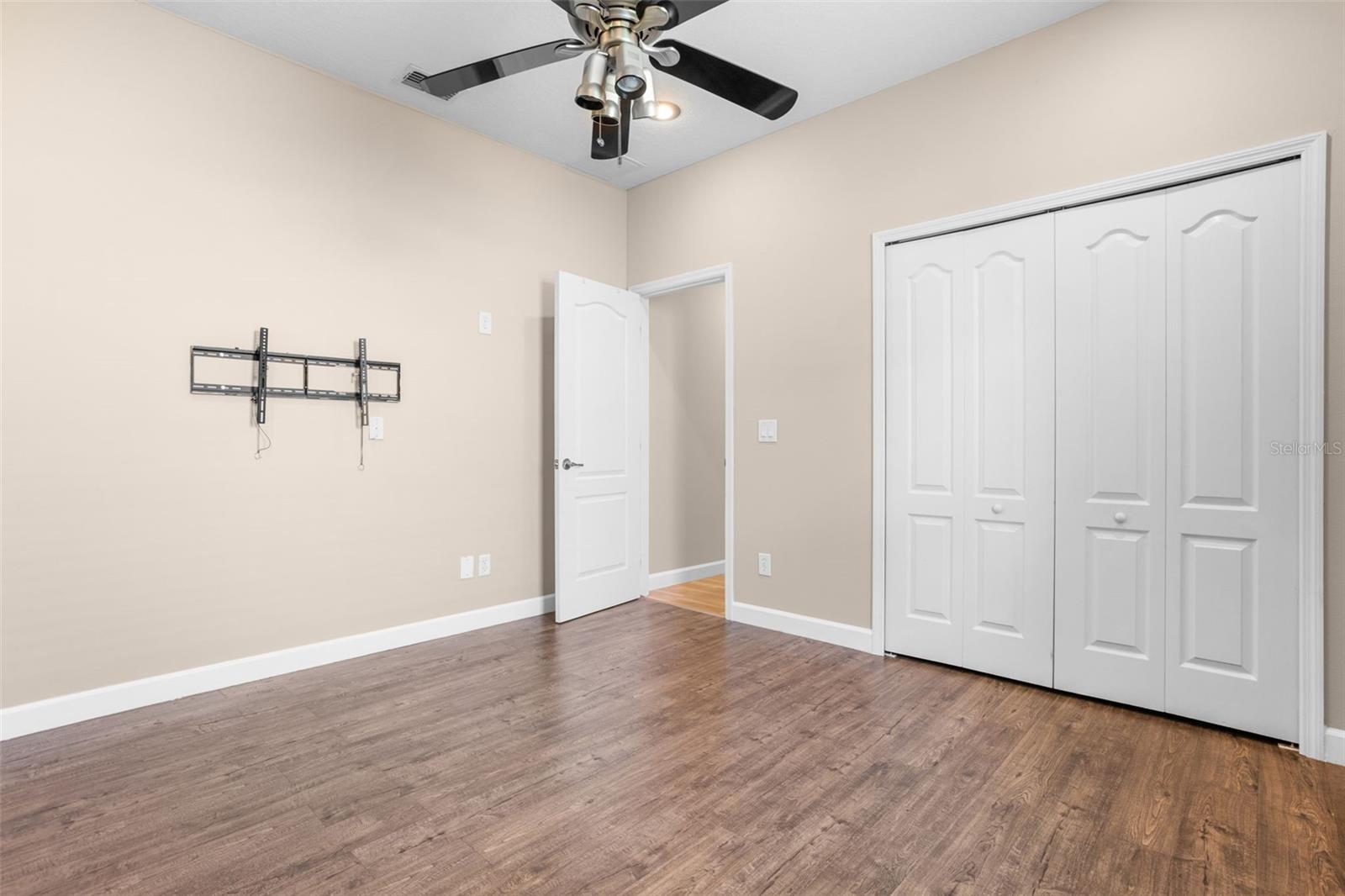 Image 36 of 59 For 1892 Sanderling Drive