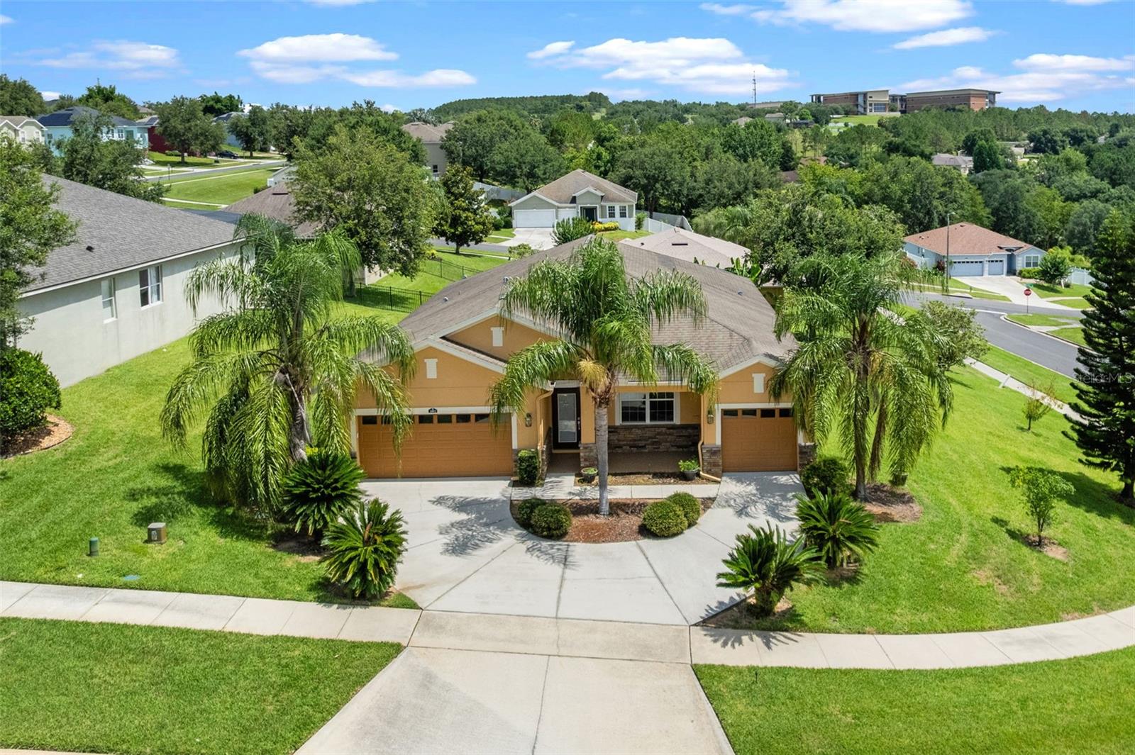 Image 4 of 59 For 1892 Sanderling Drive