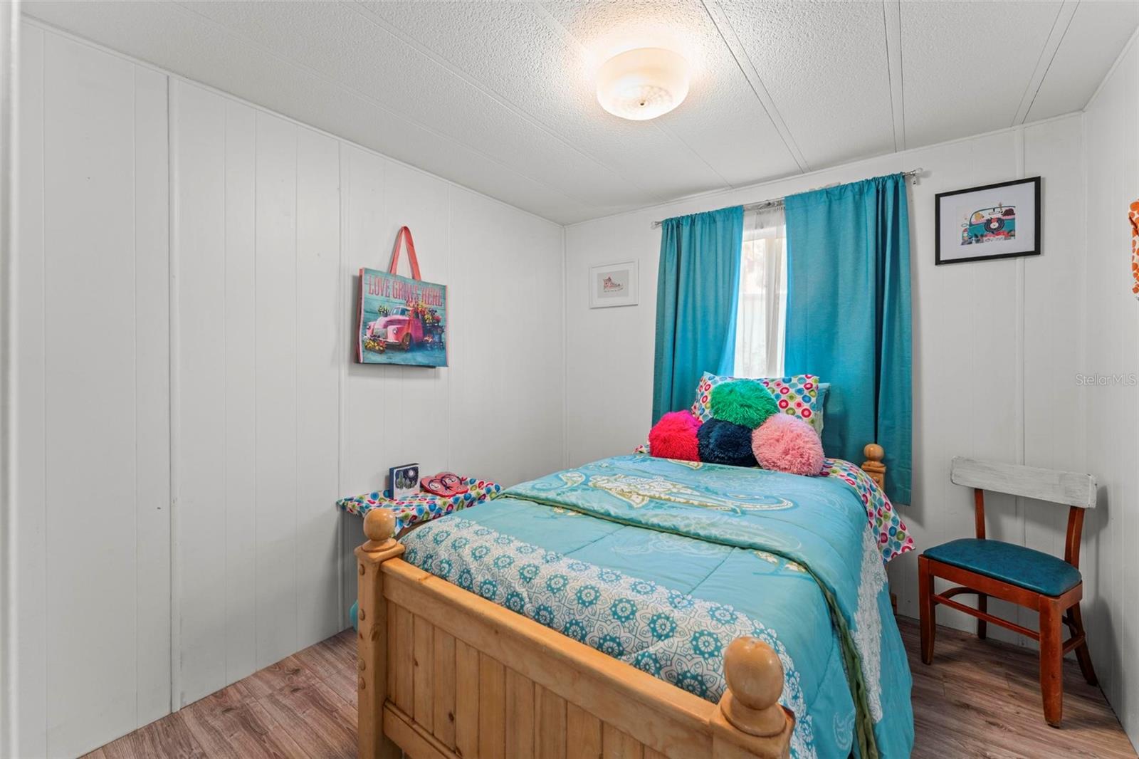 Image 31 of 53 For 10 Cocos Plumosa Drive