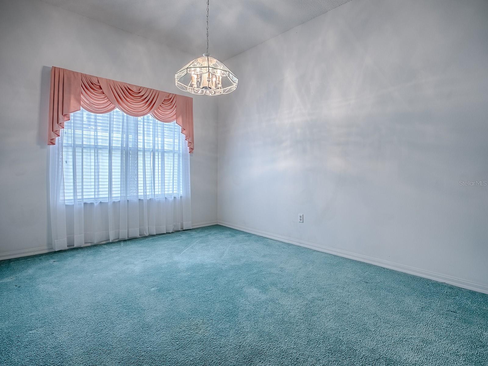 Image 13 of 75 For 1107 San Antonio Lane