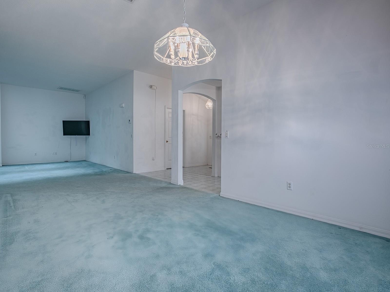 Image 14 of 75 For 1107 San Antonio Lane