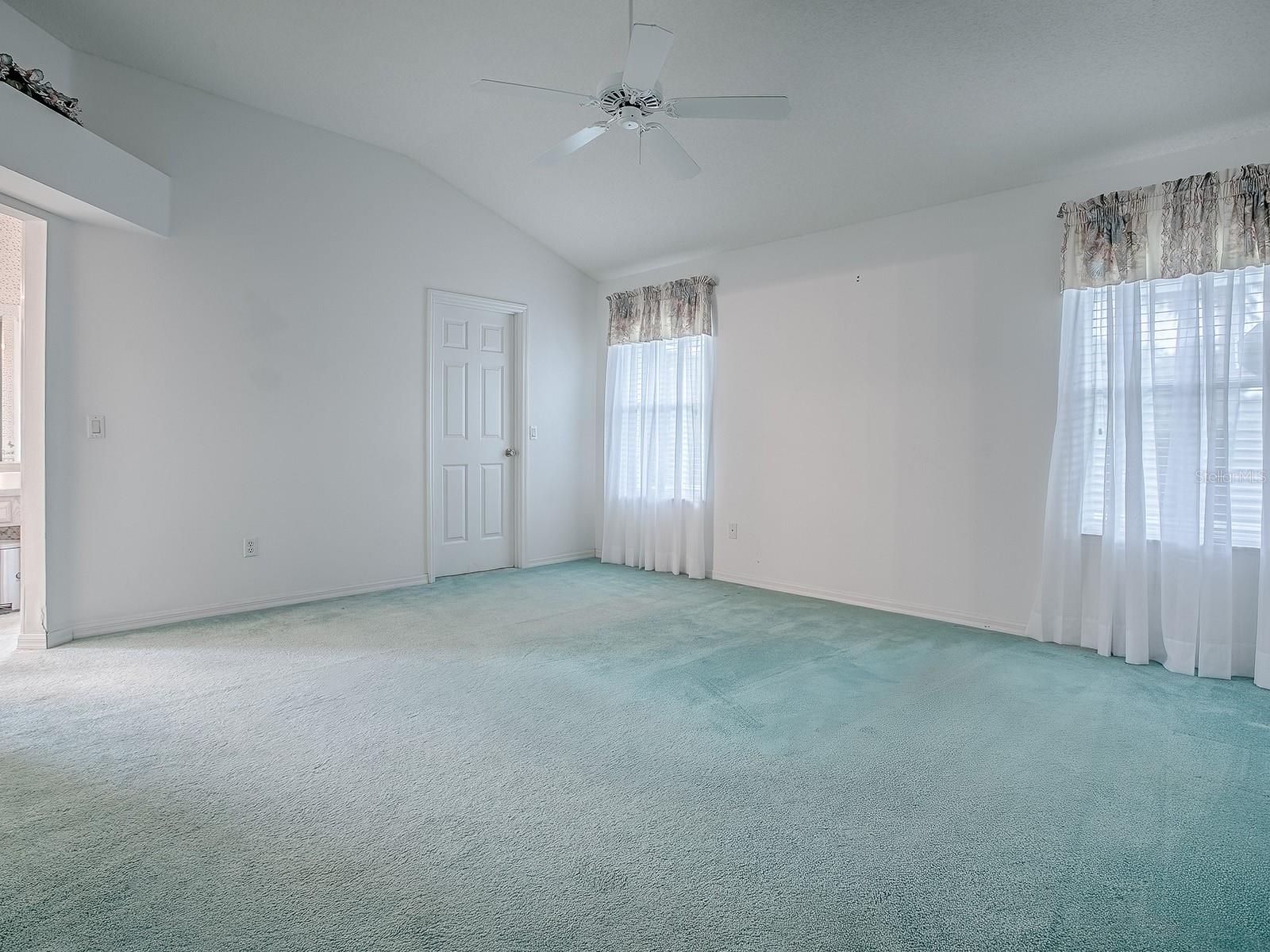 Image 27 of 75 For 1107 San Antonio Lane