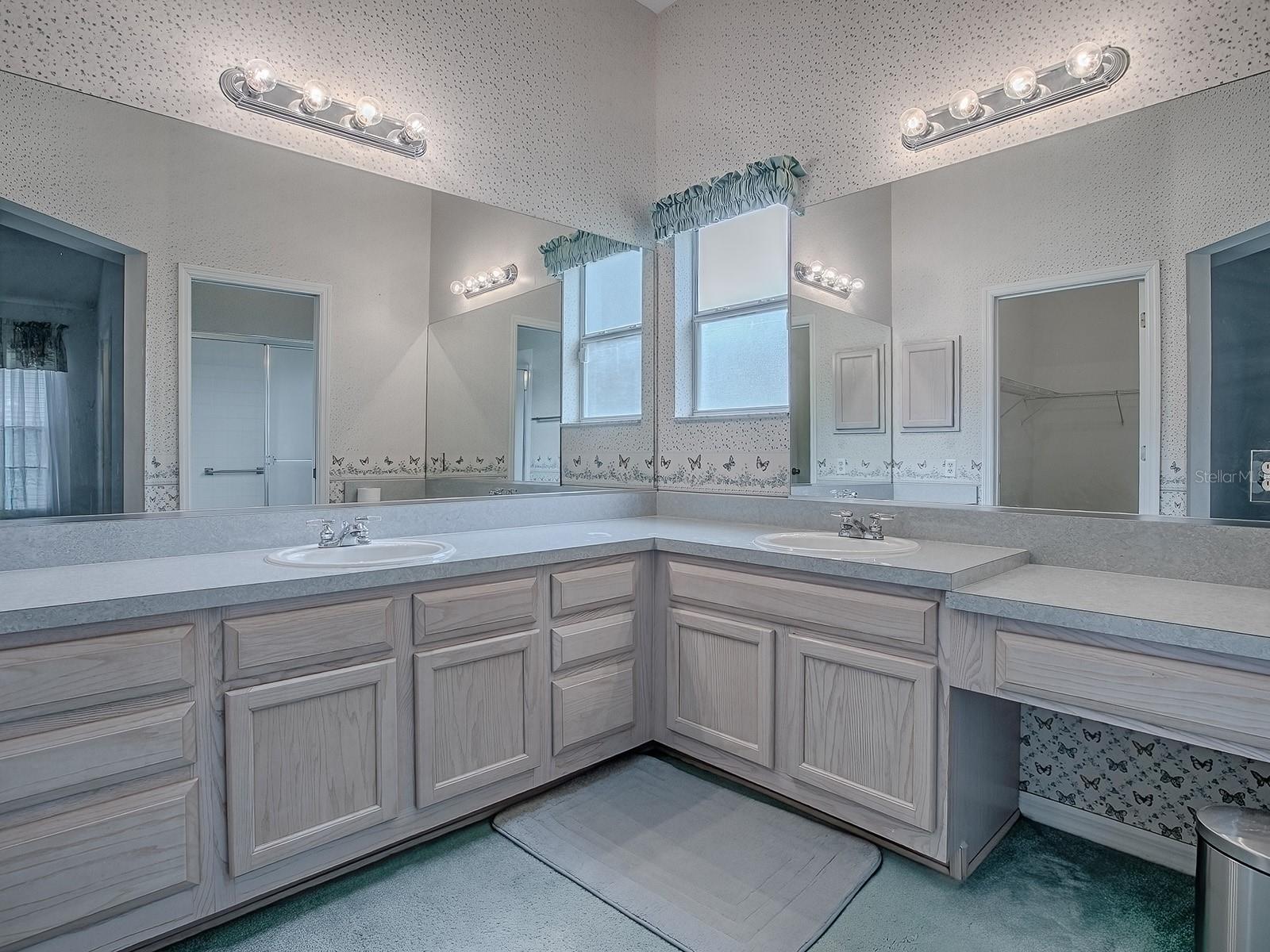 Image 32 of 75 For 1107 San Antonio Lane