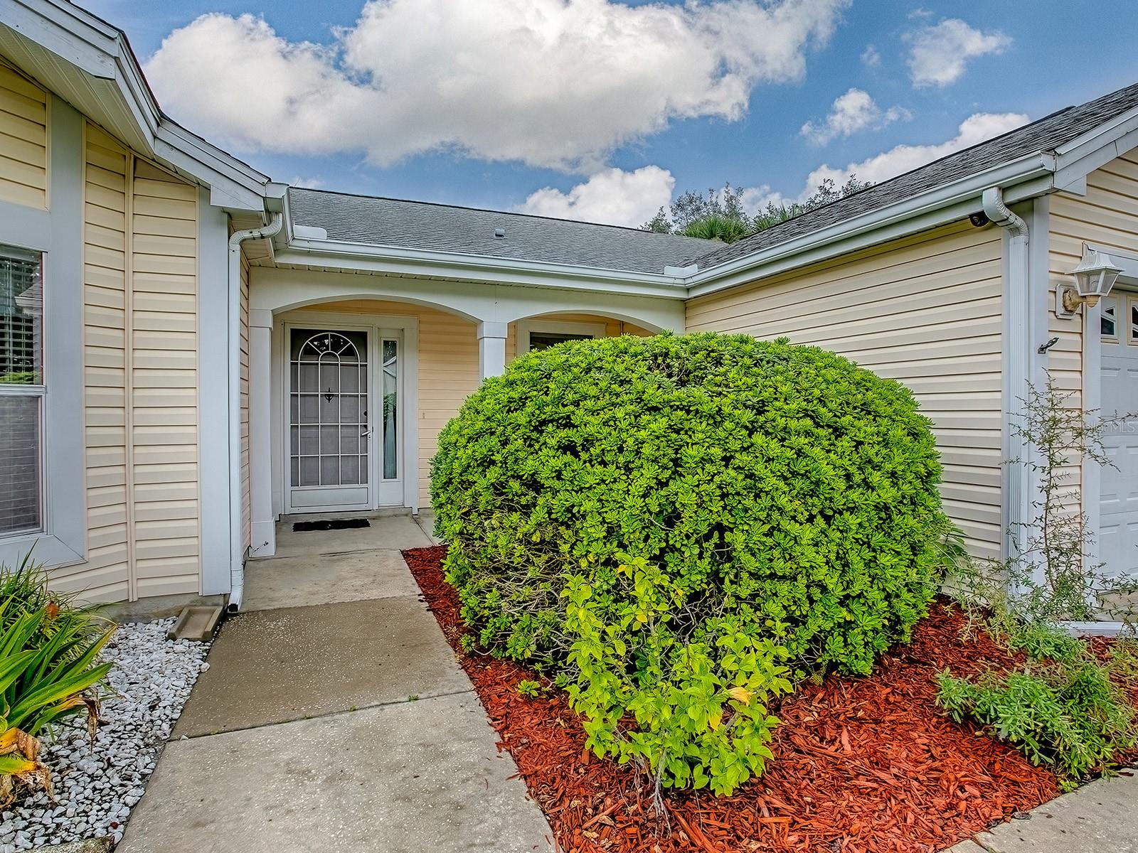 Image 4 of 75 For 1107 San Antonio Lane
