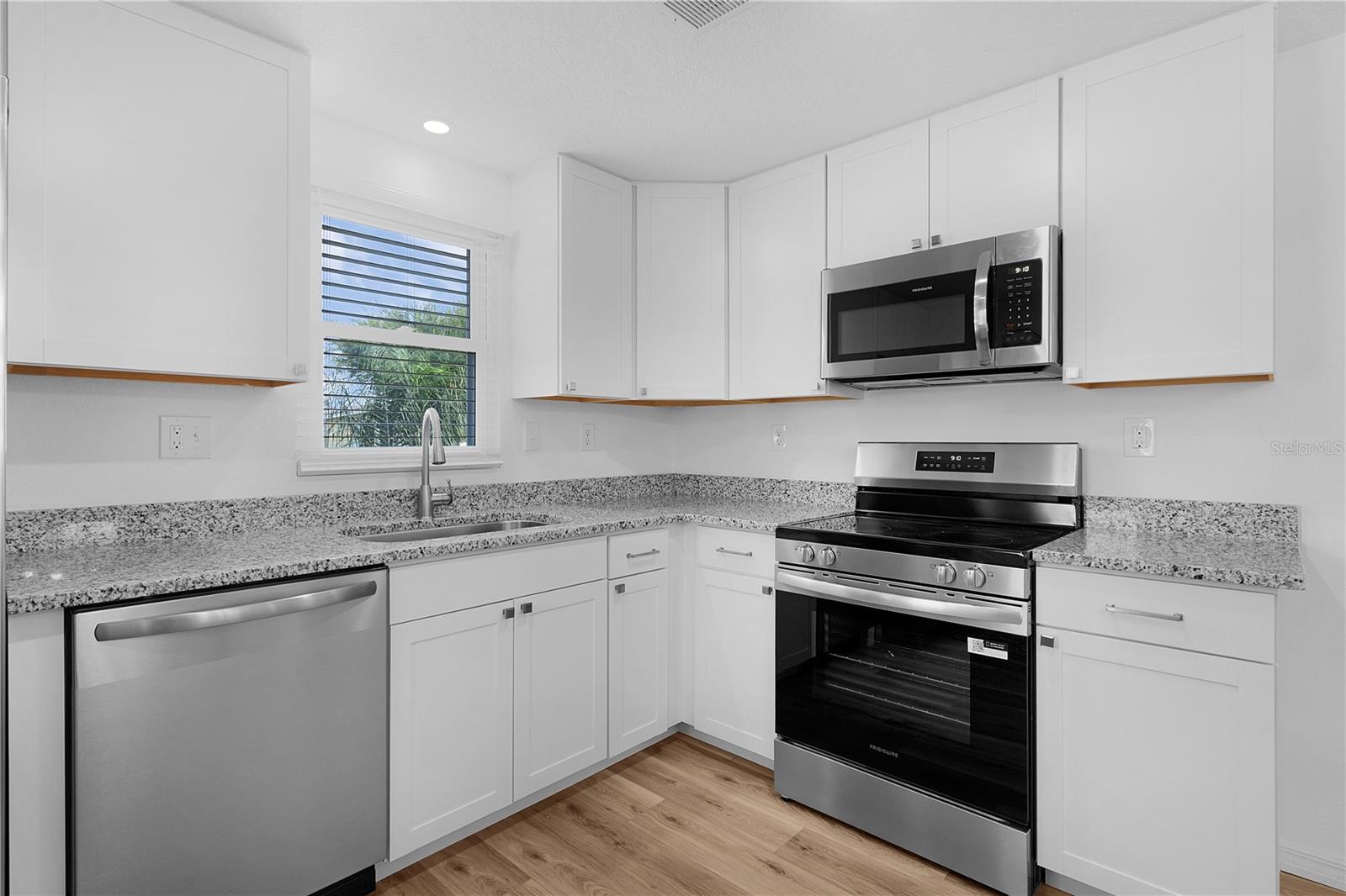 Image 6 of 21 For 1421 Schwartz Boulevard