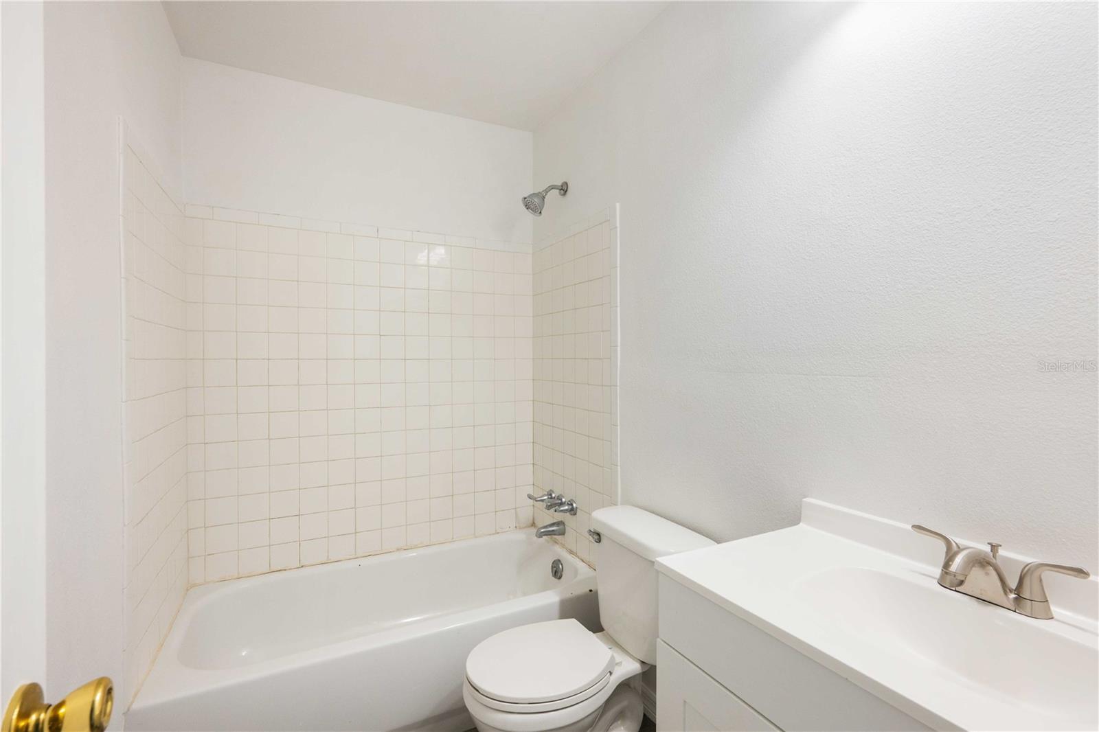 Image 17 of 22 For 1134 Cr 464  