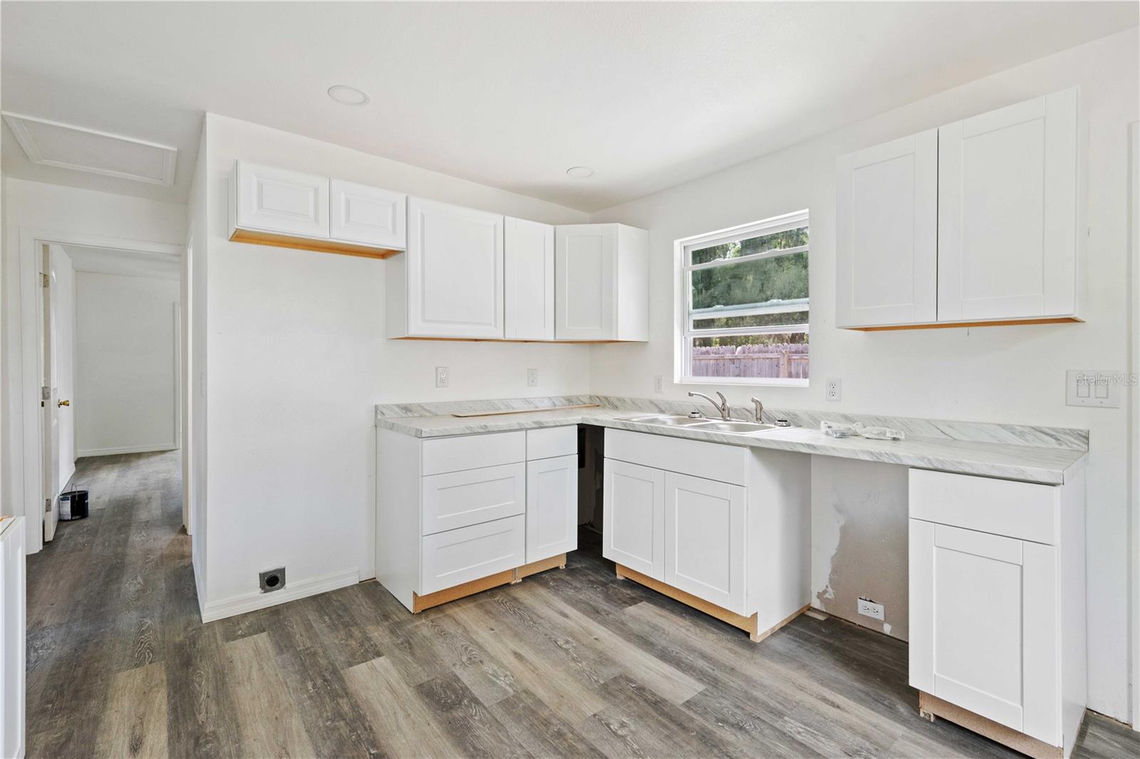 Image 3 of 22 For 1134 Cr 464  