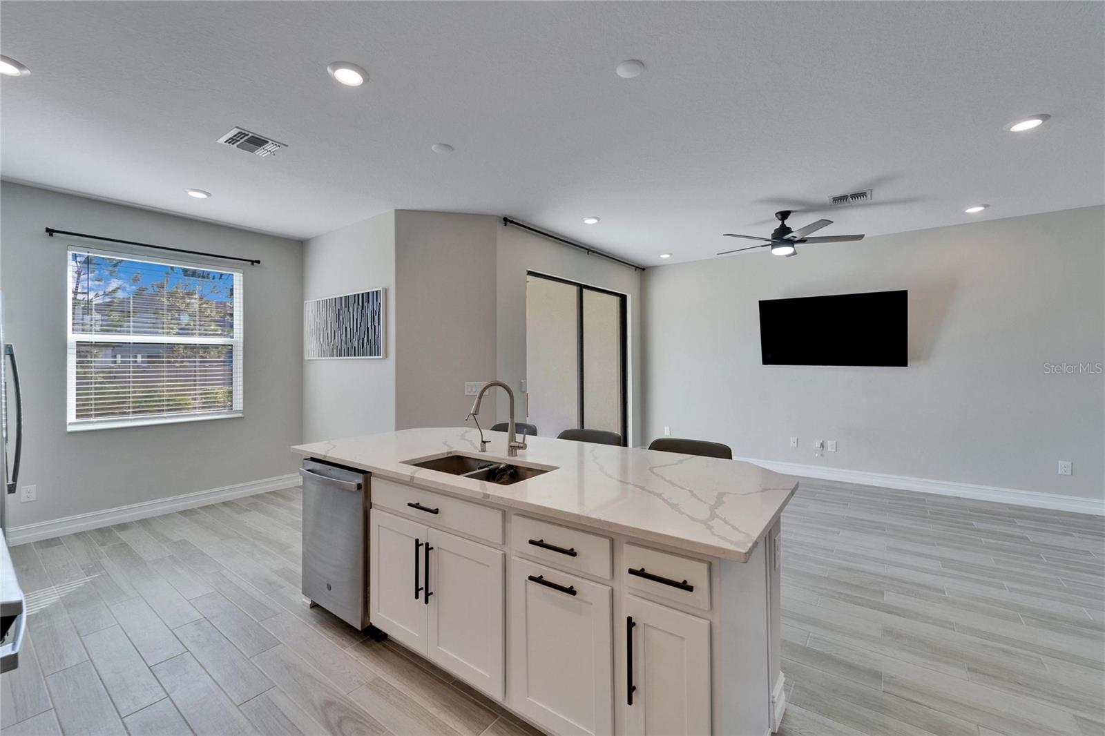 Image 10 of 45 For 4564 Almada Lane