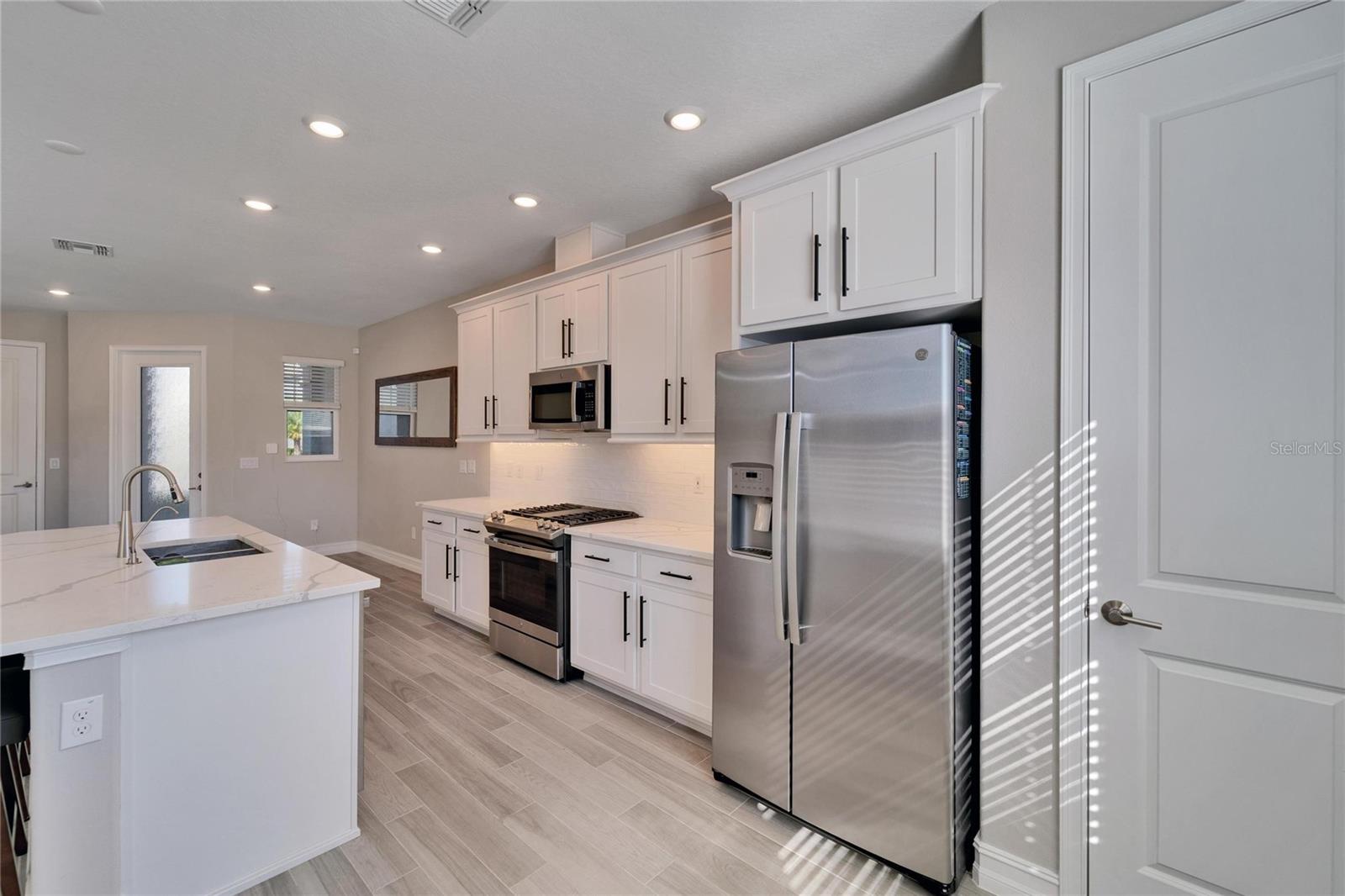 Image 12 of 45 For 4564 Almada Lane