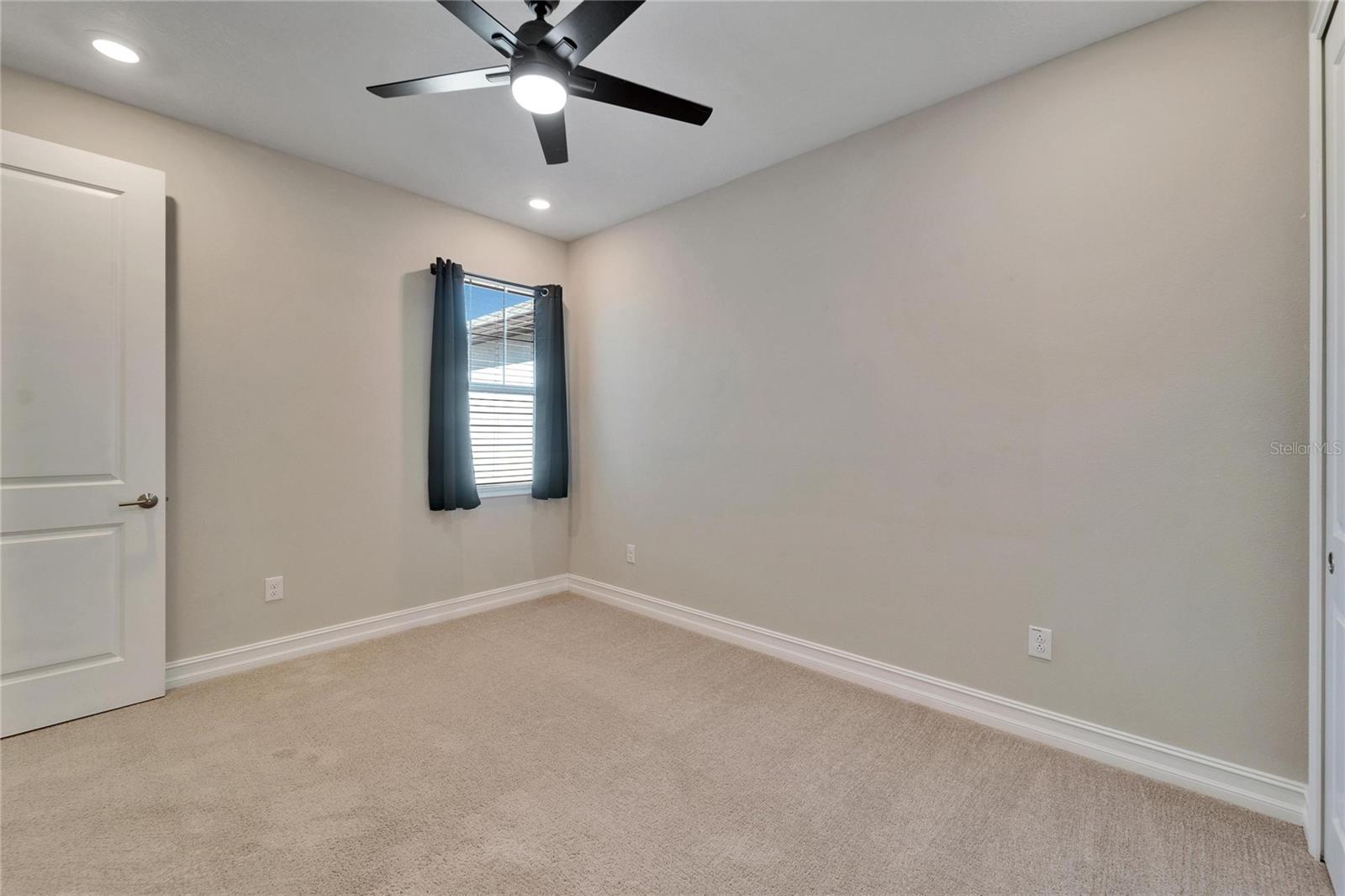 Image 33 of 45 For 4564 Almada Lane