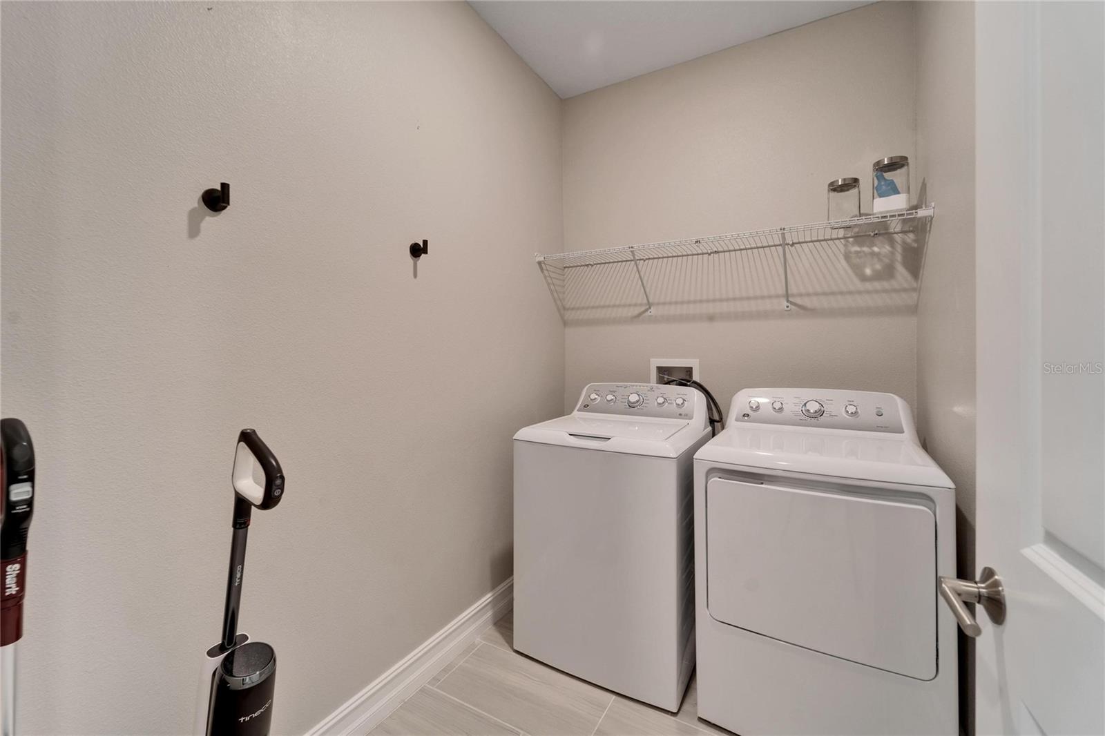 Image 35 of 45 For 4564 Almada Lane