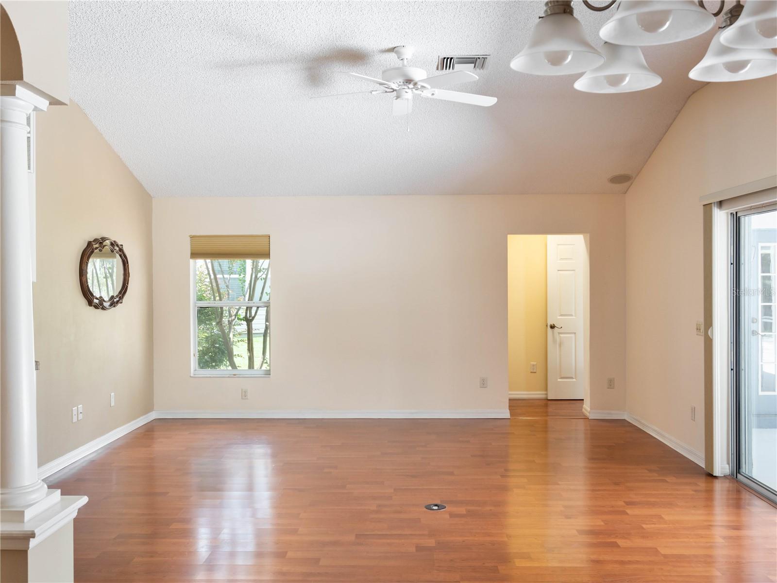 Image 15 of 33 For 8215 171st Mcalpin Street