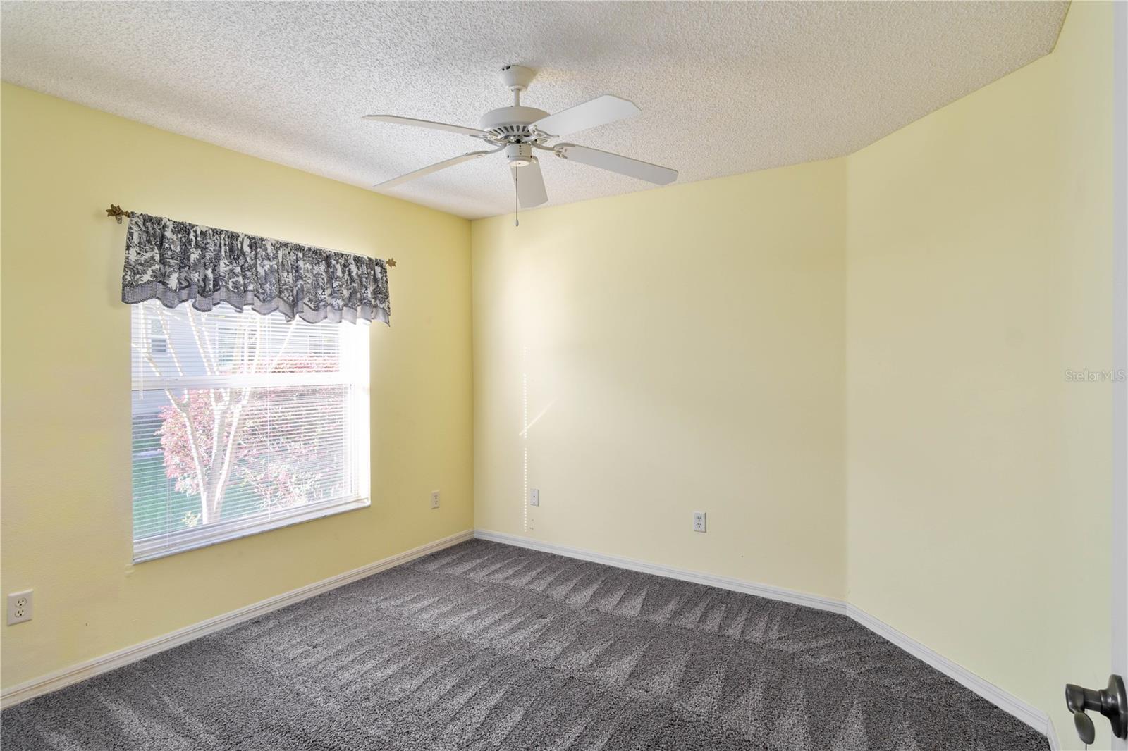 Image 28 of 33 For 8215 171st Mcalpin Street