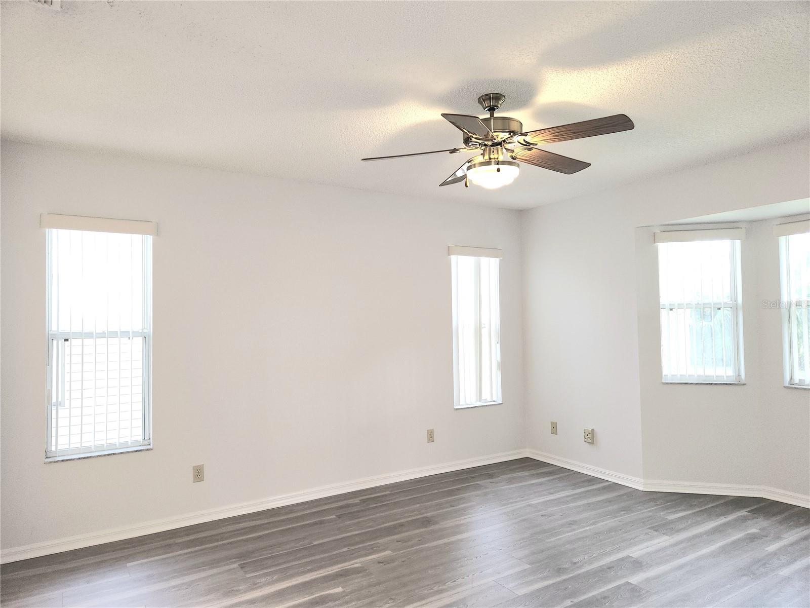 Image 14 of 40 For 651 Timbercrest Drive