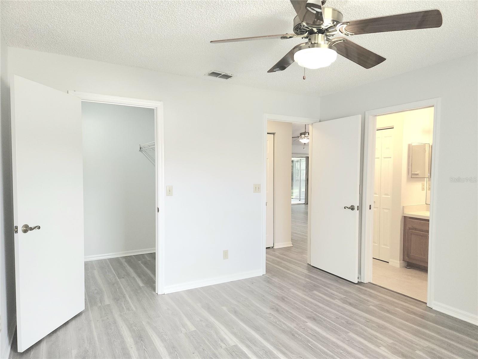 Image 21 of 40 For 651 Timbercrest Drive