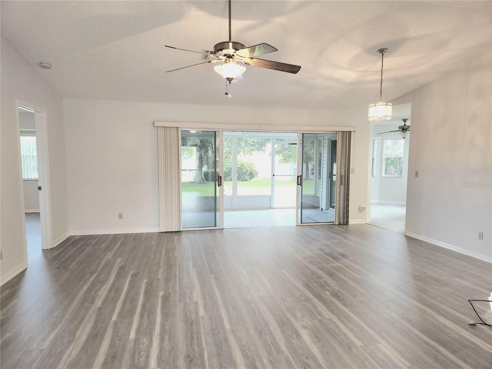 Image 5 of 40 For 651 Timbercrest Drive