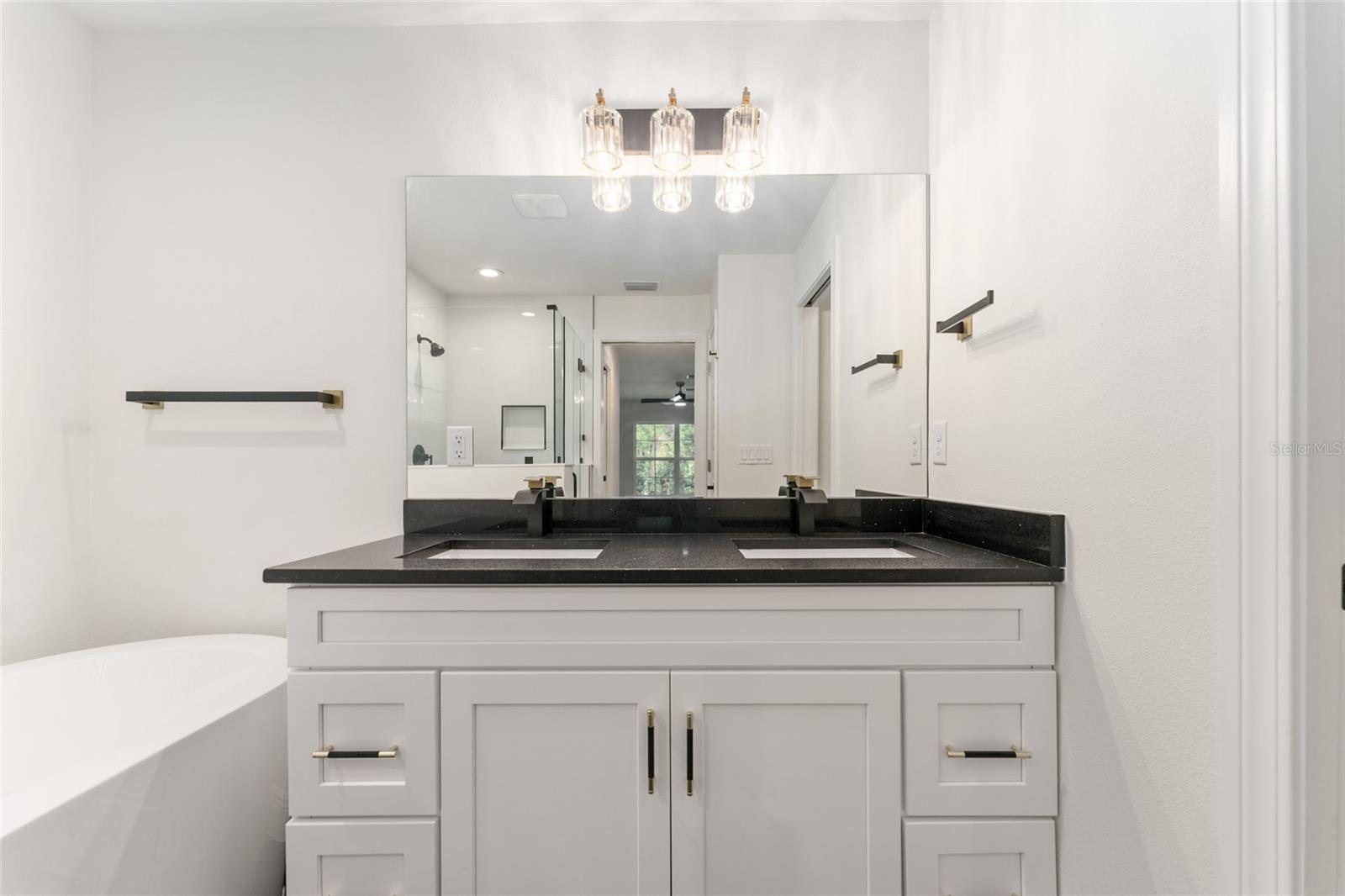 Listing photo id 20 for 11614 Condor Drive