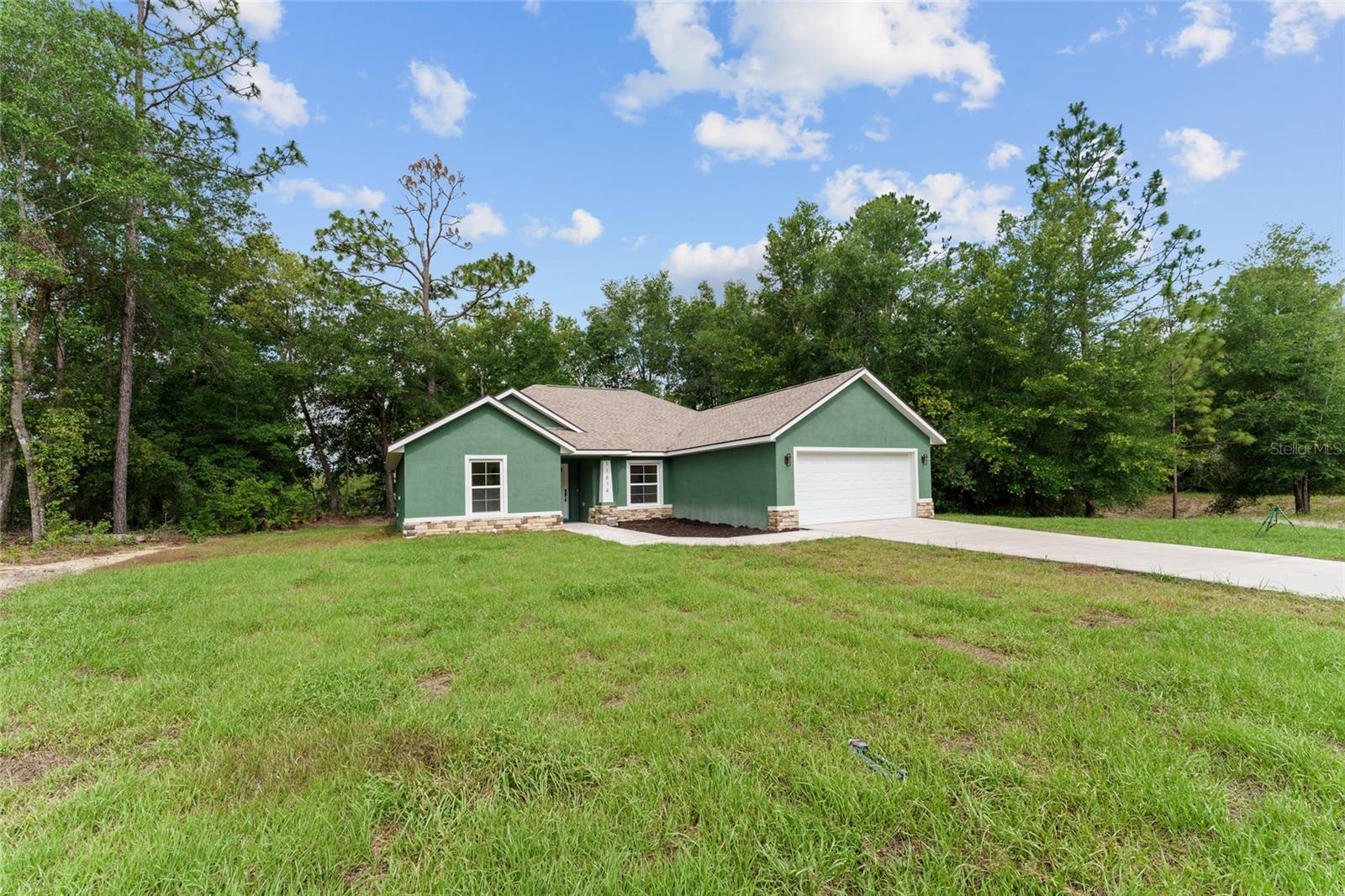 Listing photo id 1 for 11614 Condor Drive