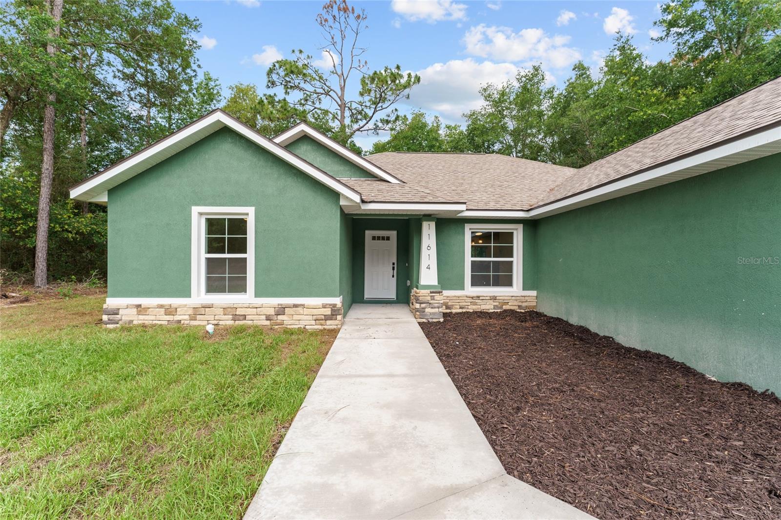 Listing photo id 2 for 11614 Condor Drive