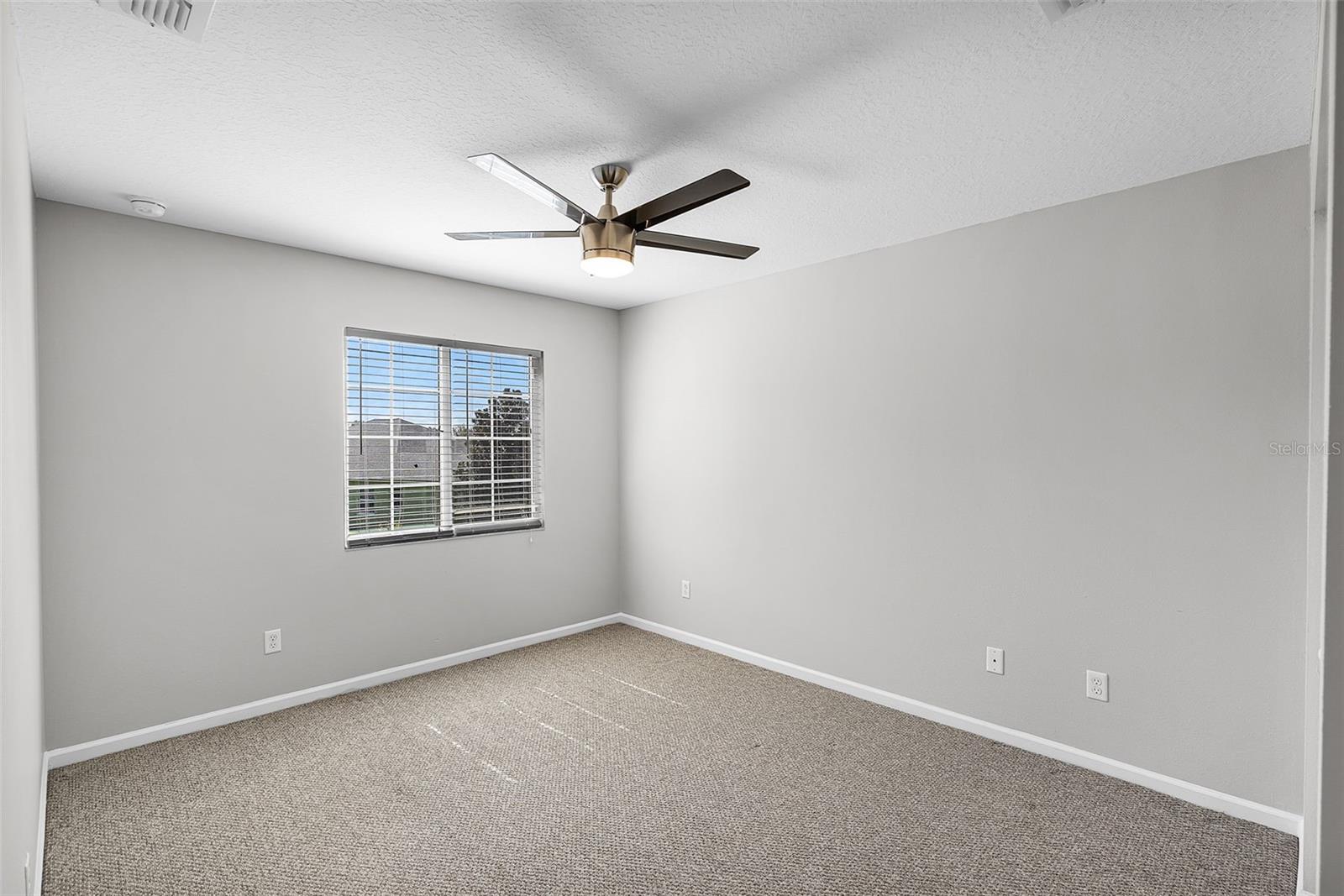 Image 41 of 60 For 15604 Starlite Street