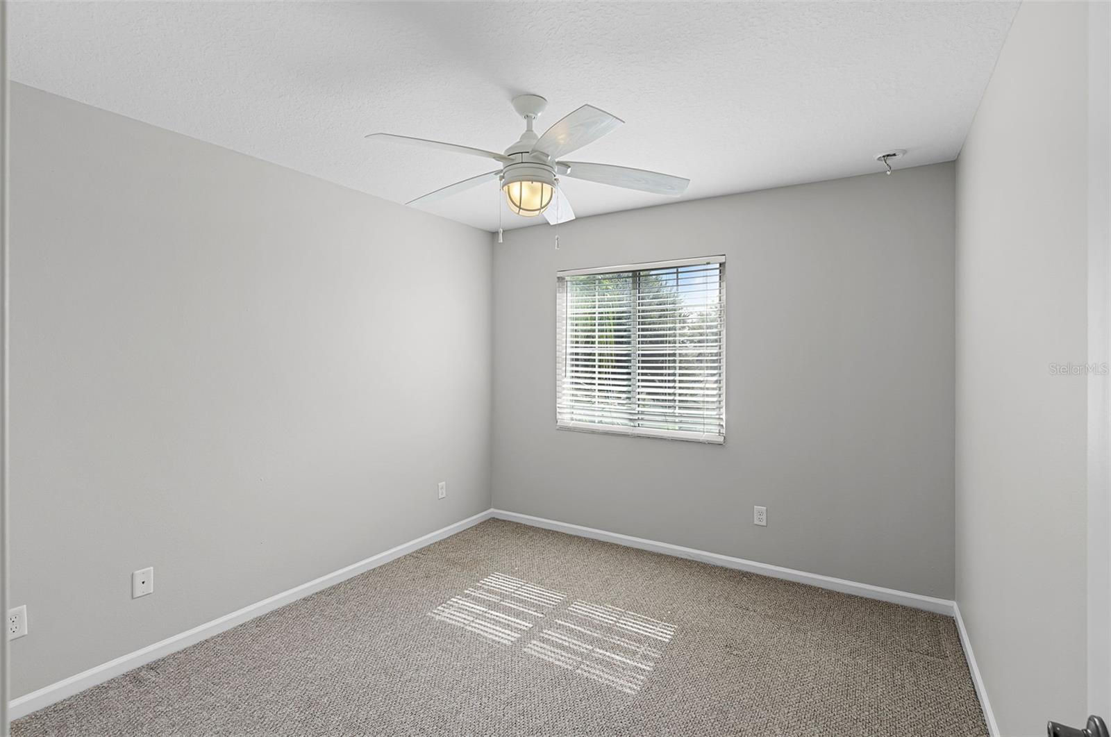 Image 43 of 60 For 15604 Starlite Street