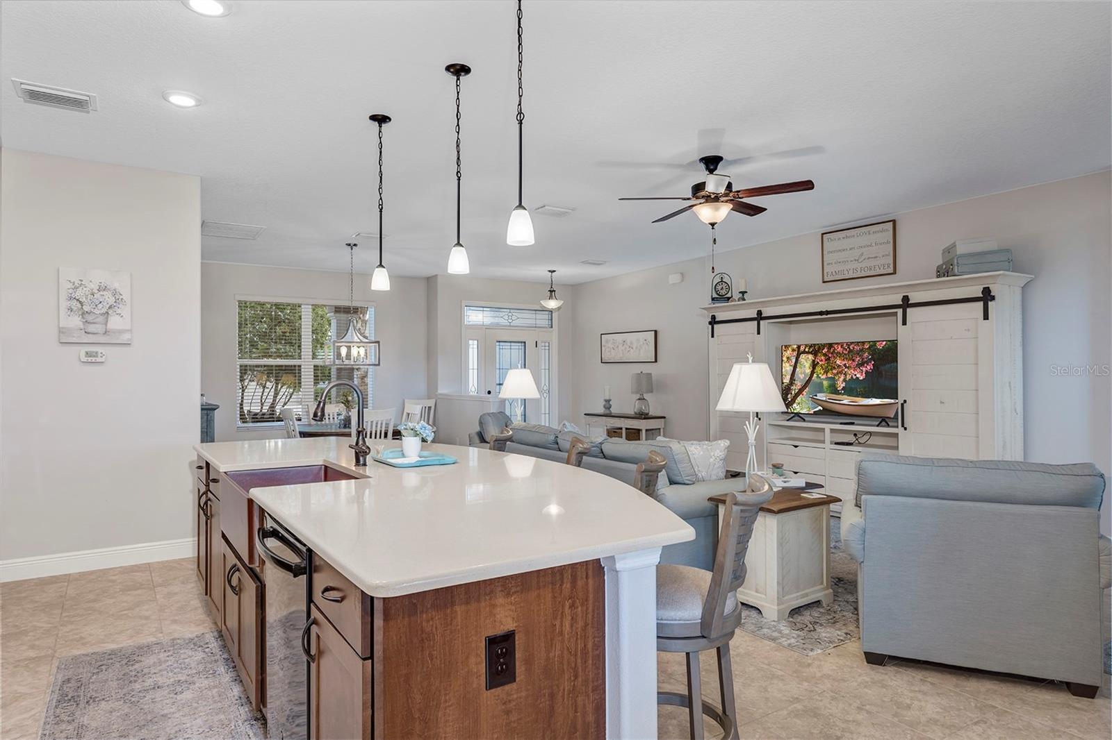 Image 14 of 58 For 3681 Arlington Ridge Boulevard
