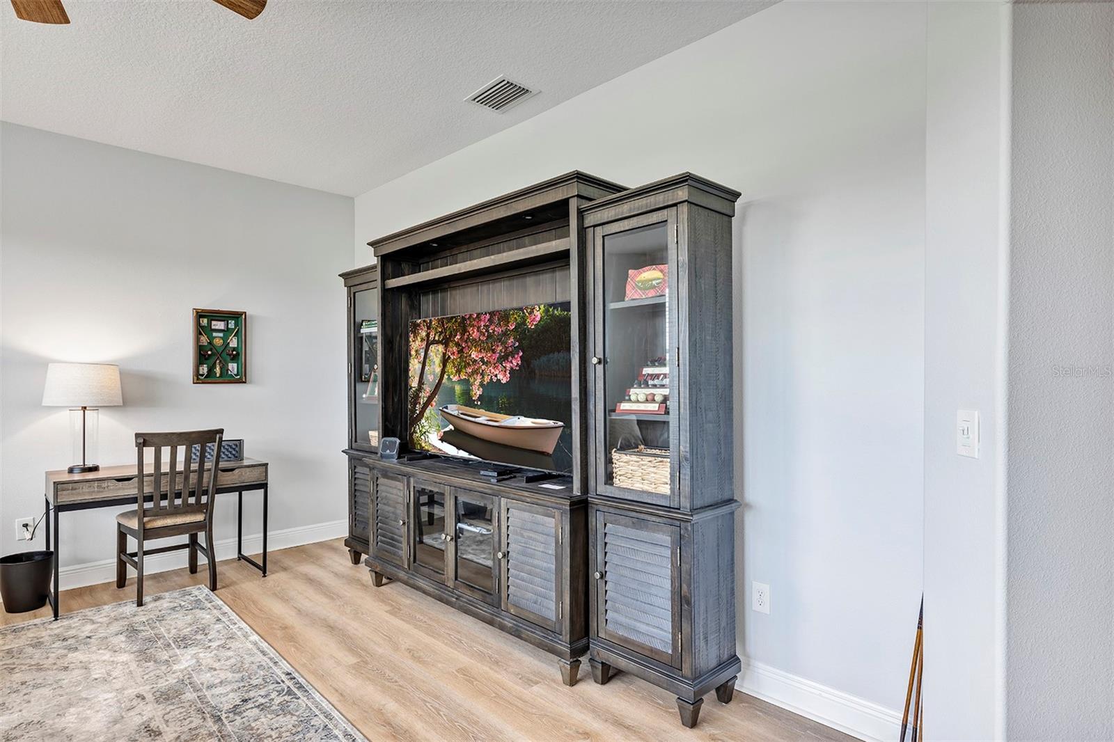 Image 19 of 58 For 3681 Arlington Ridge Boulevard