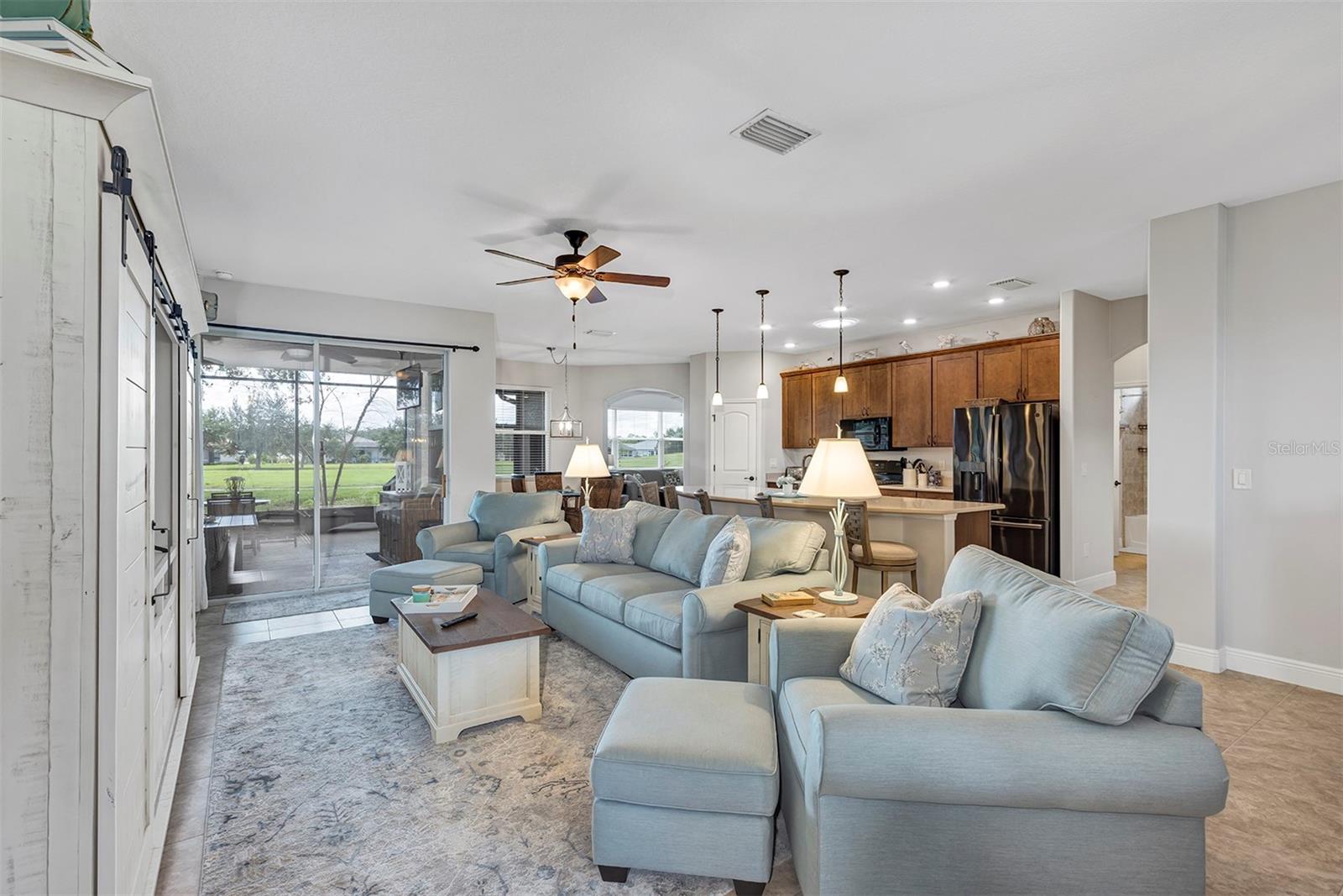 Image 7 of 58 For 3681 Arlington Ridge Boulevard