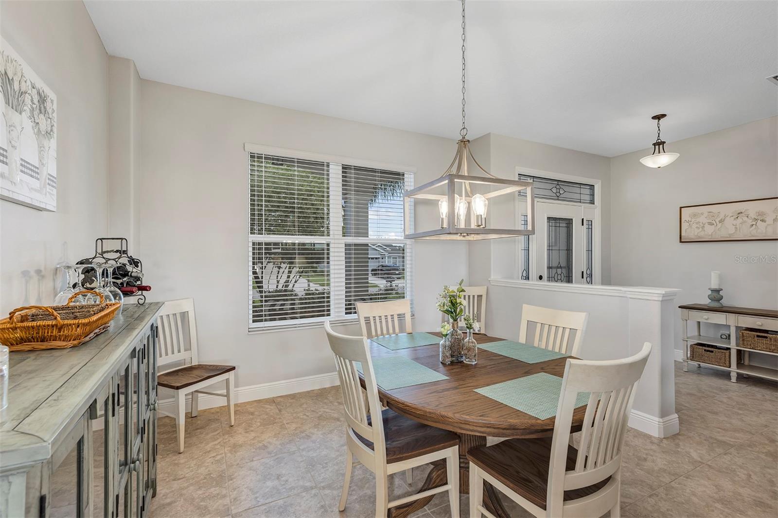 Image 8 of 58 For 3681 Arlington Ridge Boulevard