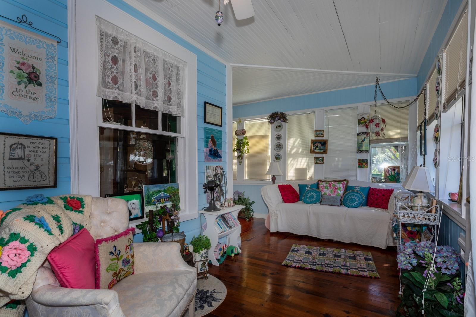Image 3 of 20 For 401 9th Avenue