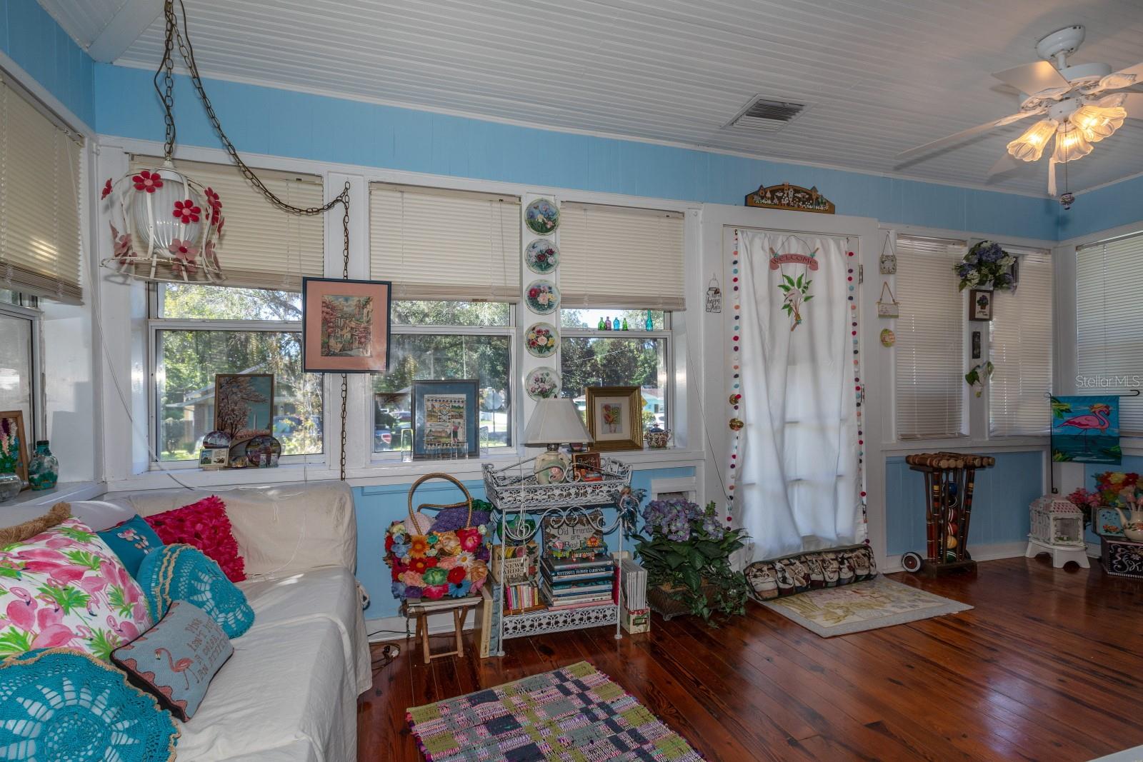 Image 4 of 20 For 401 9th Avenue