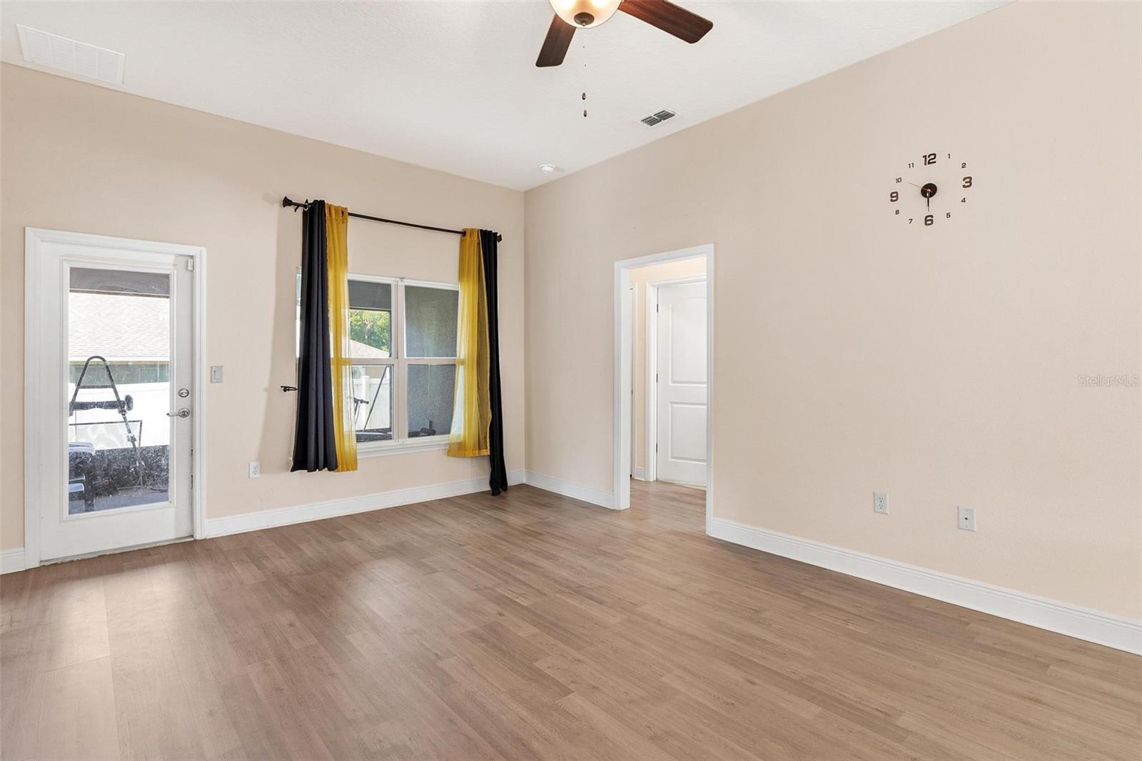 Image 18 of 42 For 7732 Sloewood Drive