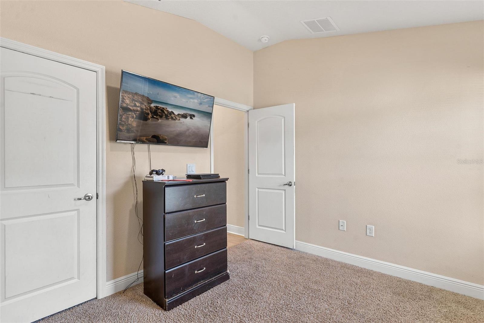 Image 29 of 42 For 7732 Sloewood Drive