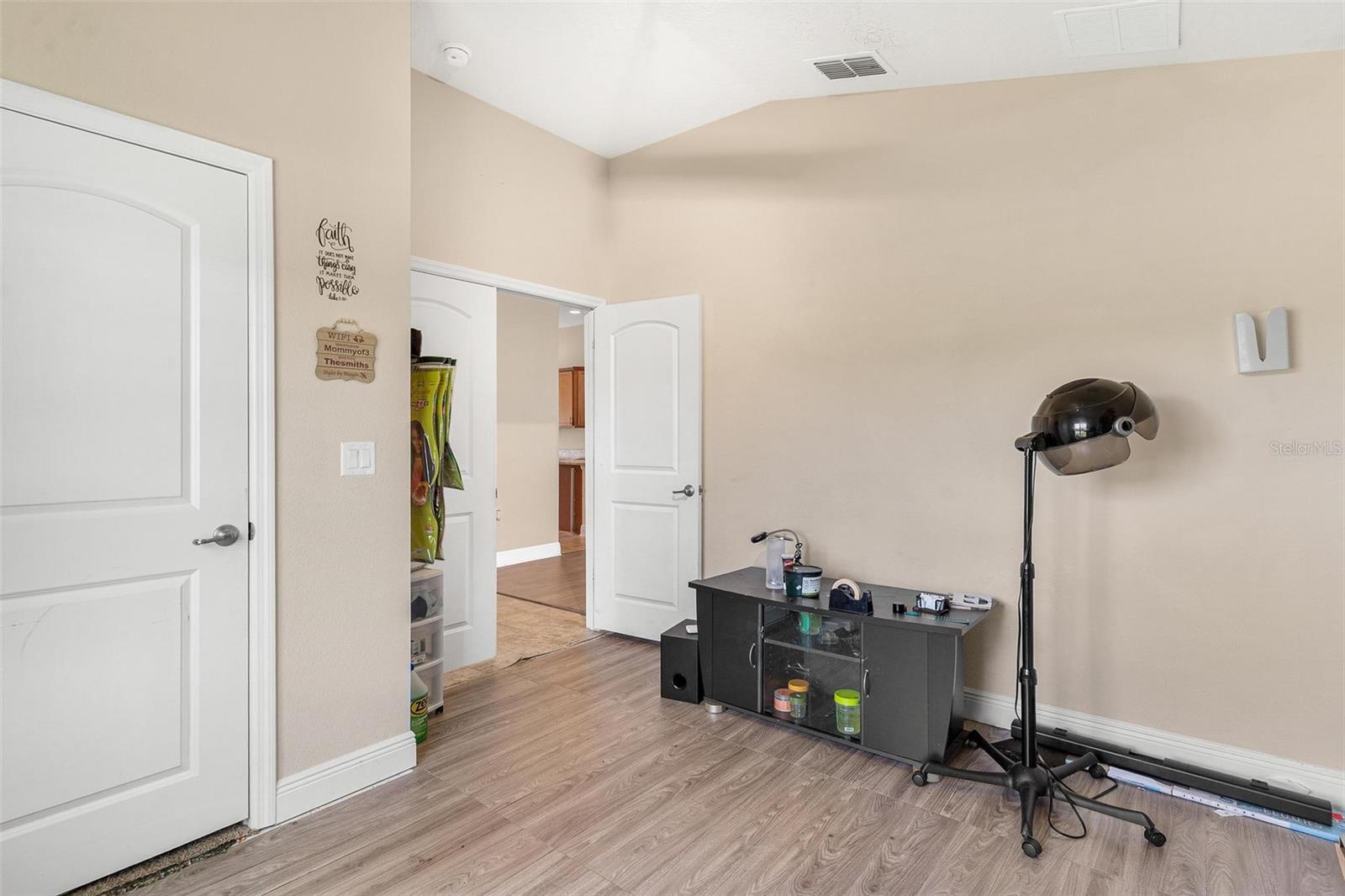 Image 32 of 42 For 7732 Sloewood Drive