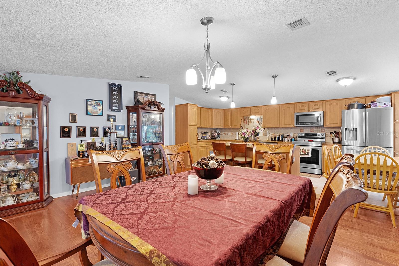Image 10 of 52 For 111 Mark Avenue