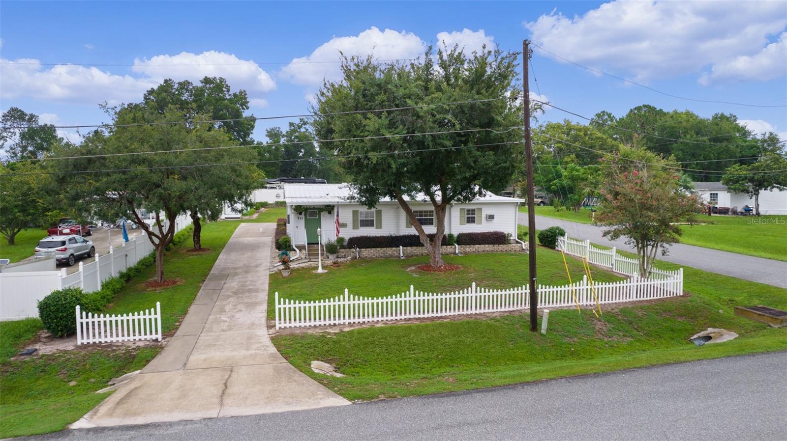 Image 41 of 52 For 111 Mark Avenue
