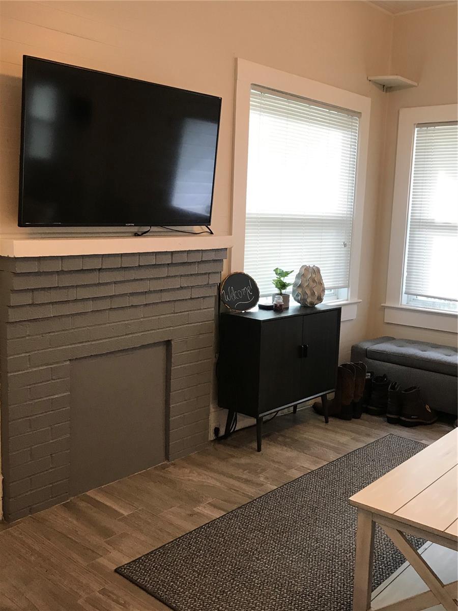 Image 5 of 14 For 17548 9th Street