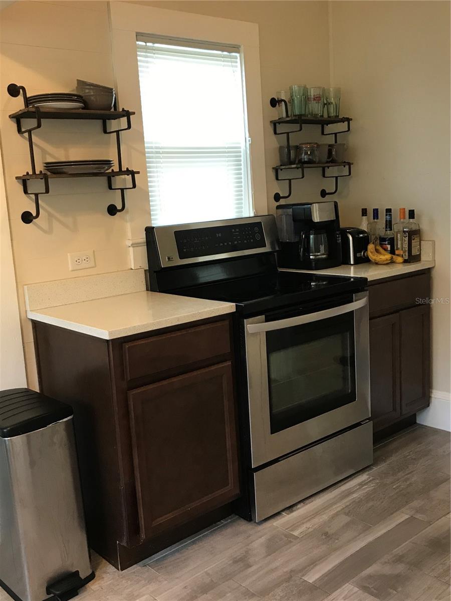Image 7 of 14 For 17548 9th Street