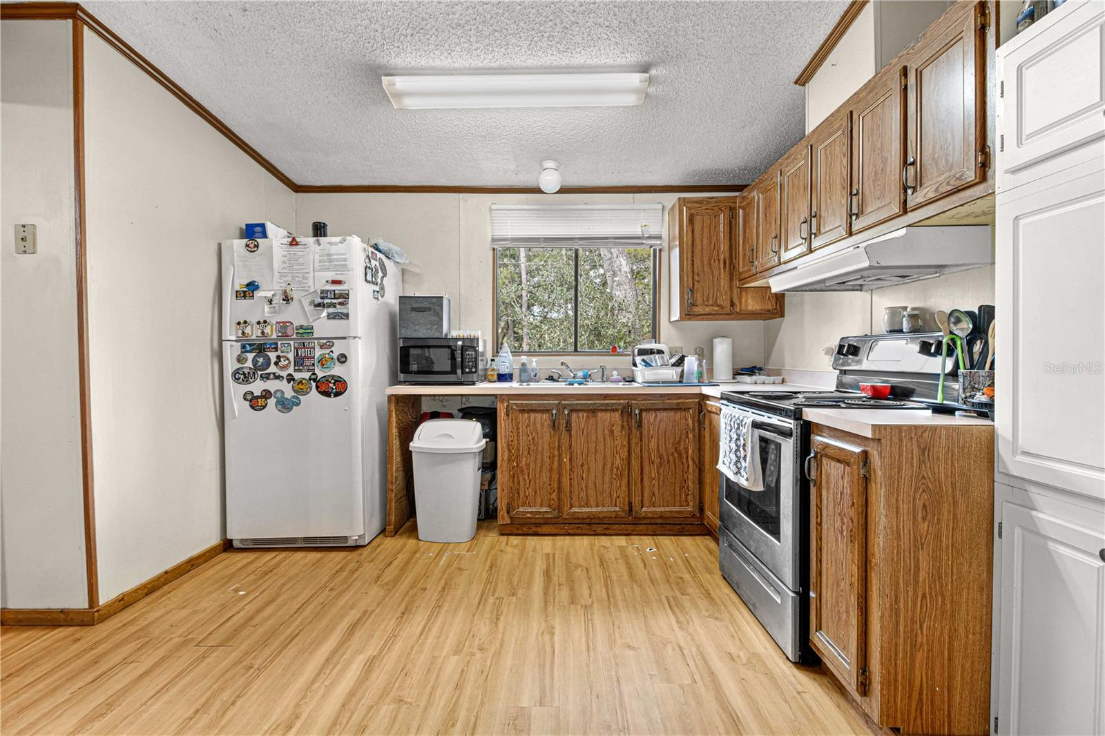 Image 27 of 42 For 16734 2nd Street Road