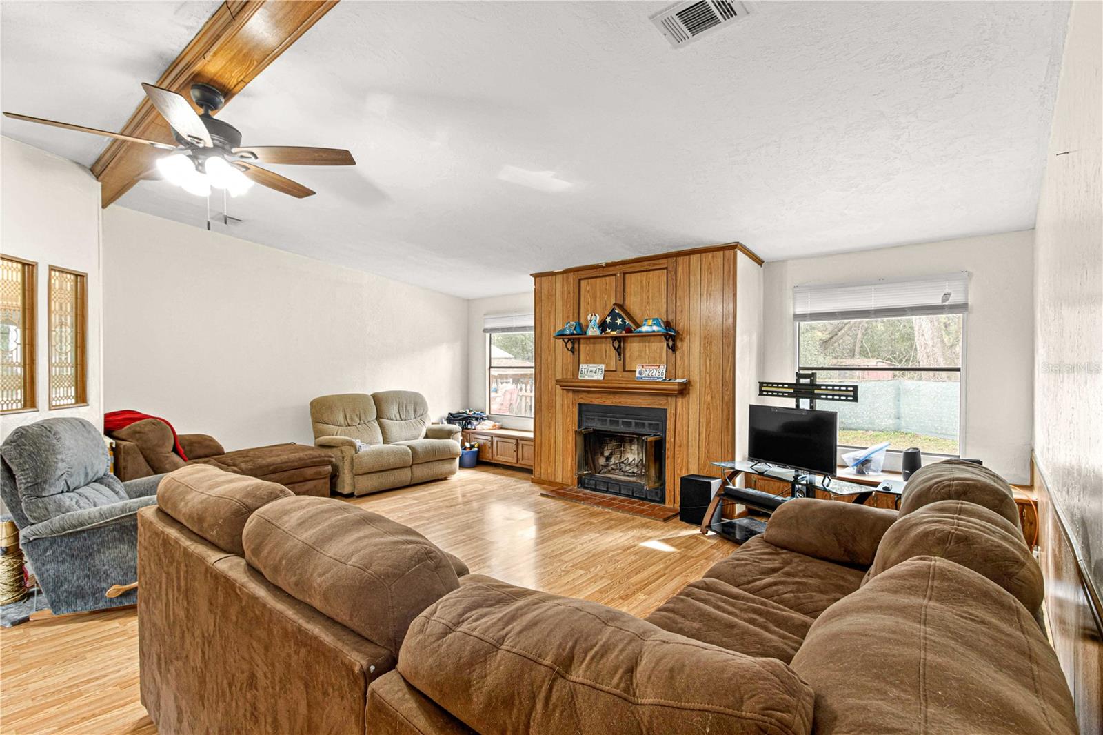 Image 33 of 42 For 16734 2nd Street Road